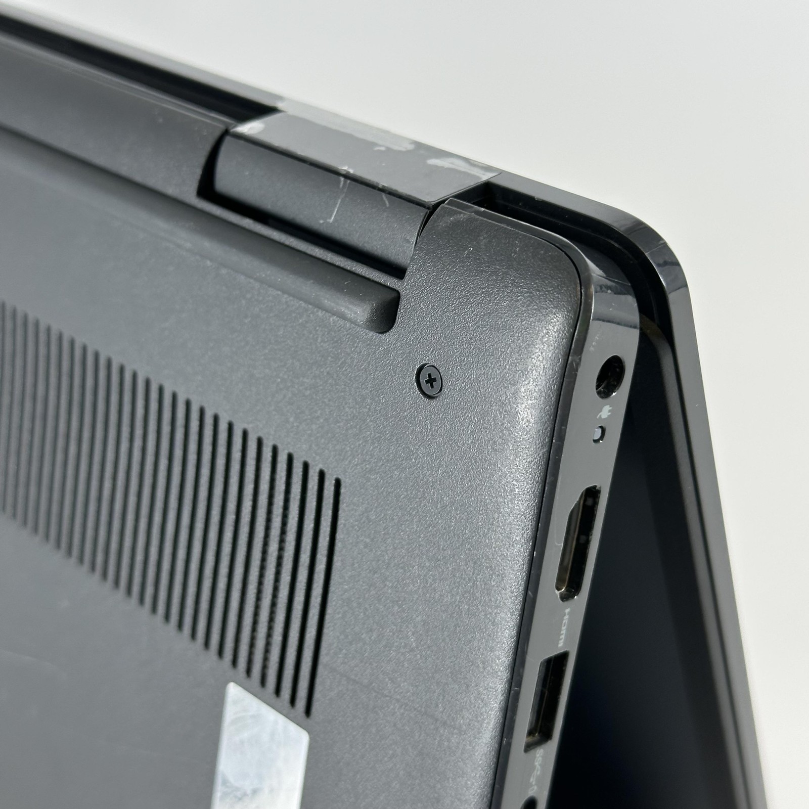 Dell Latitude 3520 15.6 Black FHD i5-1135G7 2.40GHz 16GB RAM 256GB SSD Good