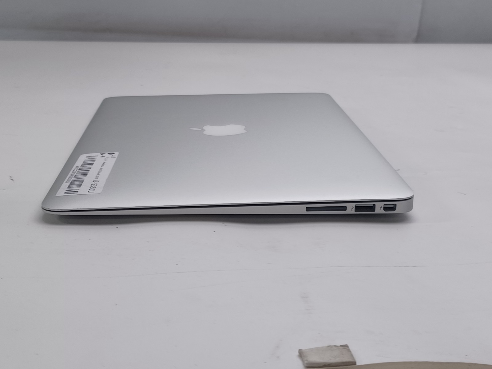 Apple Macbook Air 2017 8GB RAM 256GB SSD i5-5350U 2017 Refurbished