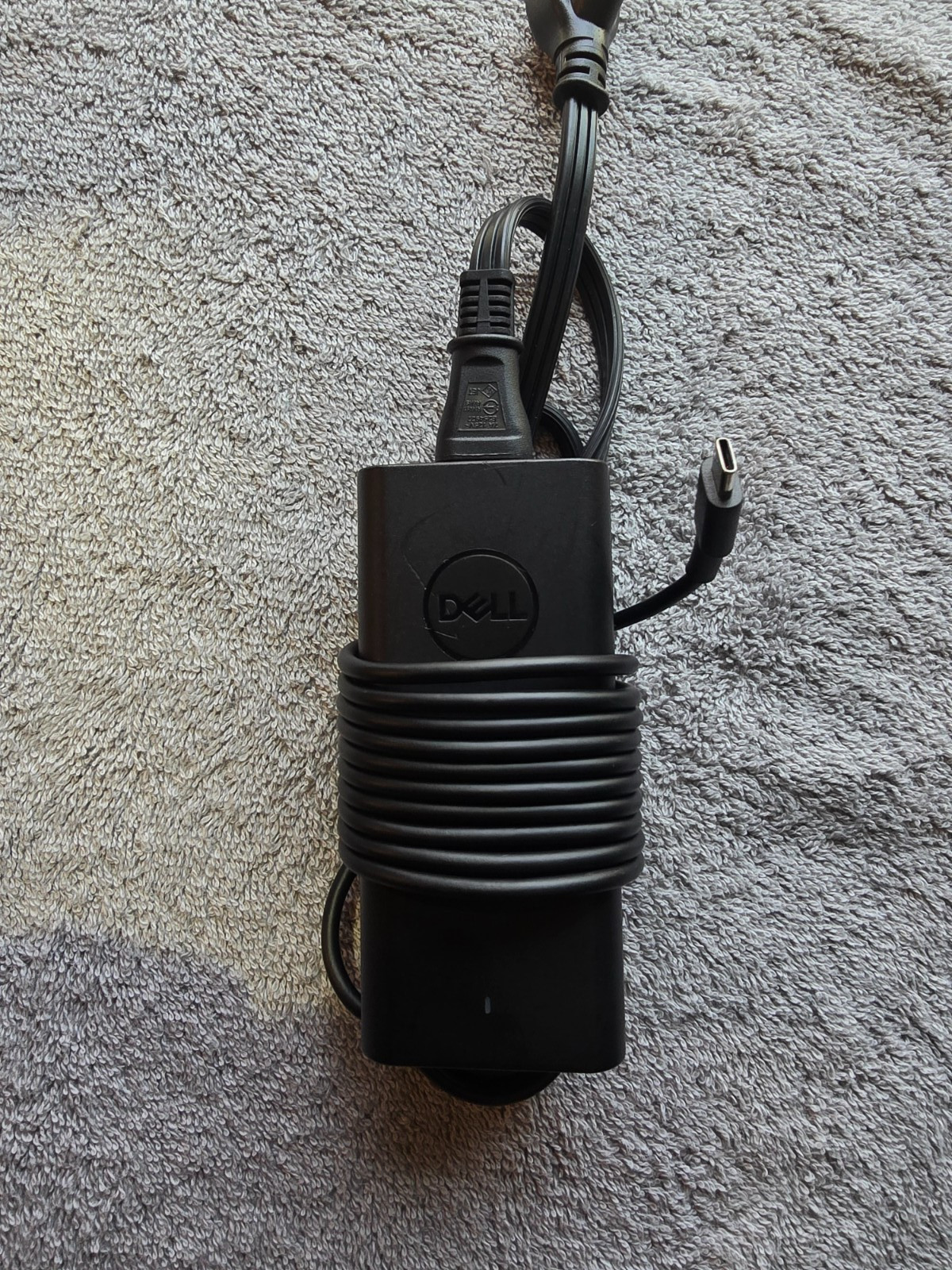 dell latitude 5530 i7-1255U / 64gb ram / windows 11 pro / Power adapter included