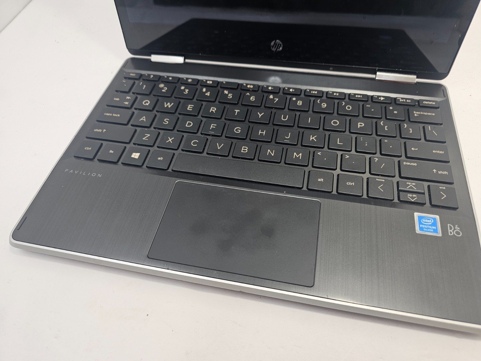 HP Pavilion x360 11.6 Touch Laptop 2-in-1 Intel Pentium Silver Charger TESTED