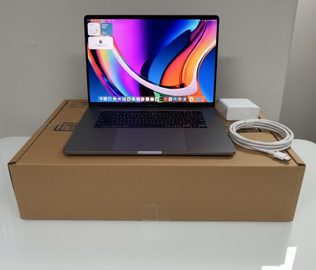 Excellent 16″ MacBook Pro Touch Bar 4.5 Core i7 512GB SSD RP5300M + WARRANTY