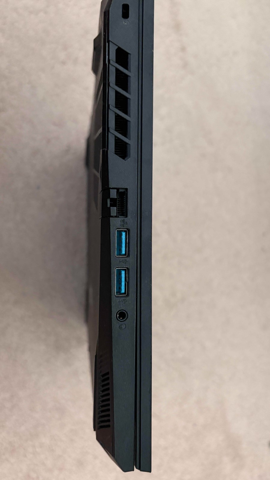 Acer Nitro 5 Intel Core i7-11800H RTX 1650Ti, 16GB RAM + CHARGER | OBO