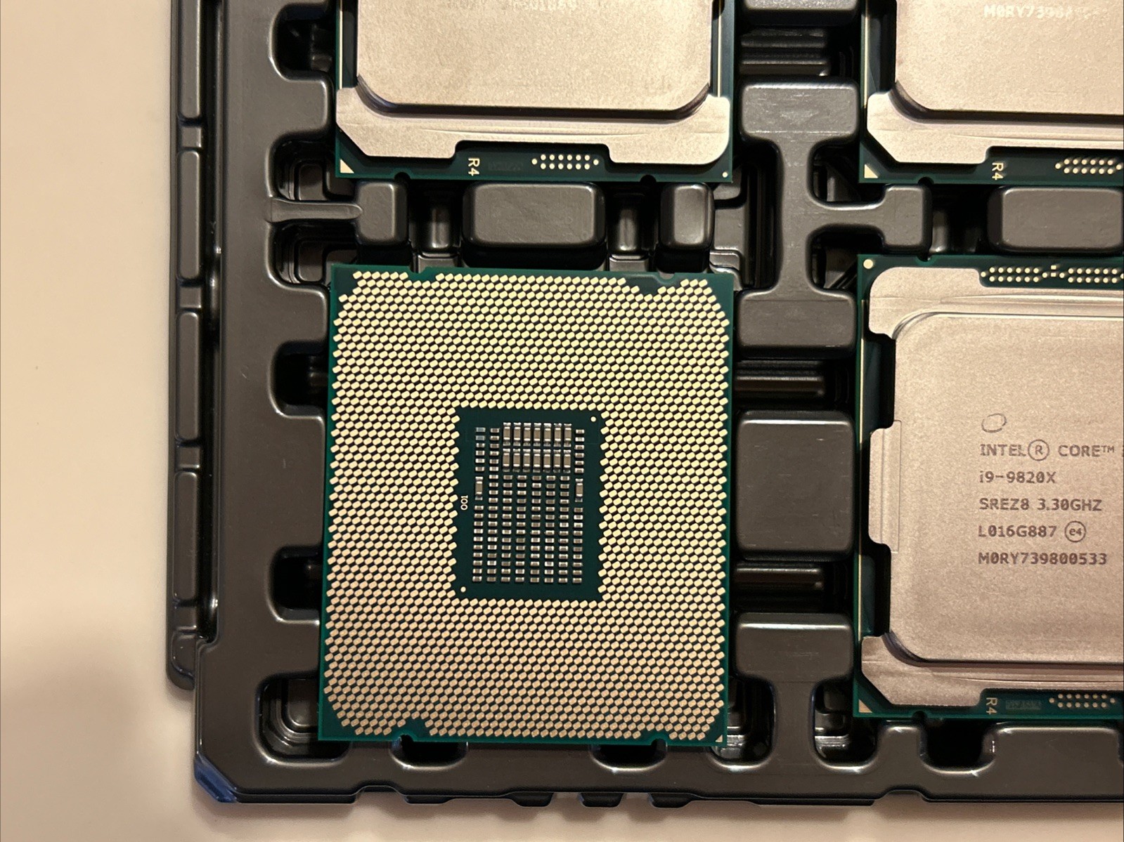 Intel Core I9-9820X – 3.3 GHz Deca-Core (CD8067304126901) Processor