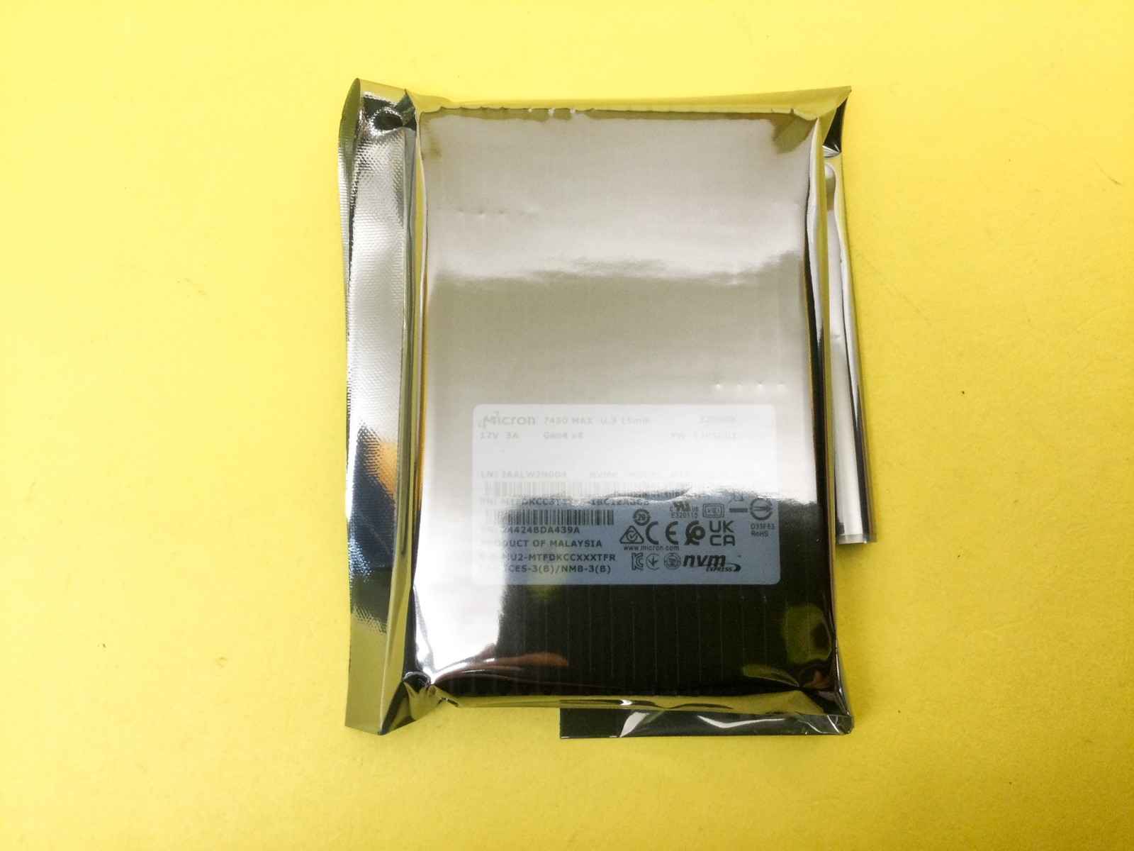 Micron 7450 MAX 3.2TB NVMe PCIe4.0 U.3 2.5in SSD MTFDKCC3T2TFS