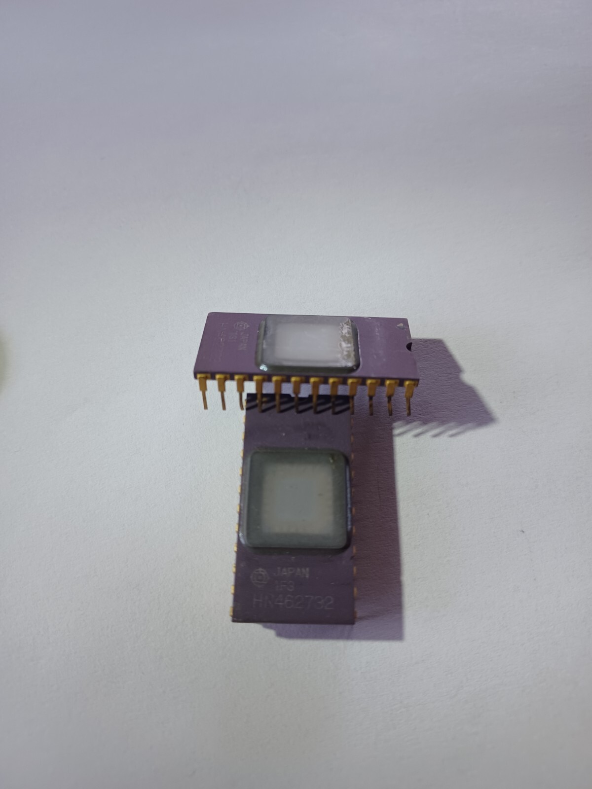 (2*count) Hitachi IC CHIPS HN462732 EPROM UV Erasable DIP-24 Pin