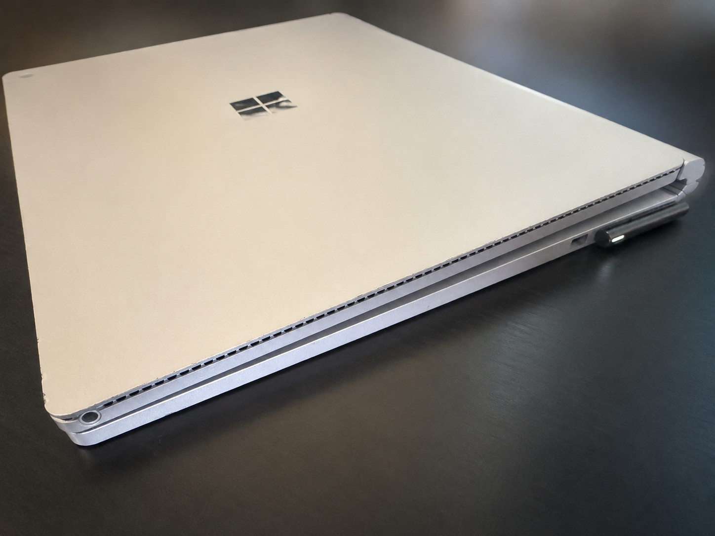 Microsoft Surface Book 1st Gen 13.5″ i5-6300U 8GB 128GB SSD Touchscreen