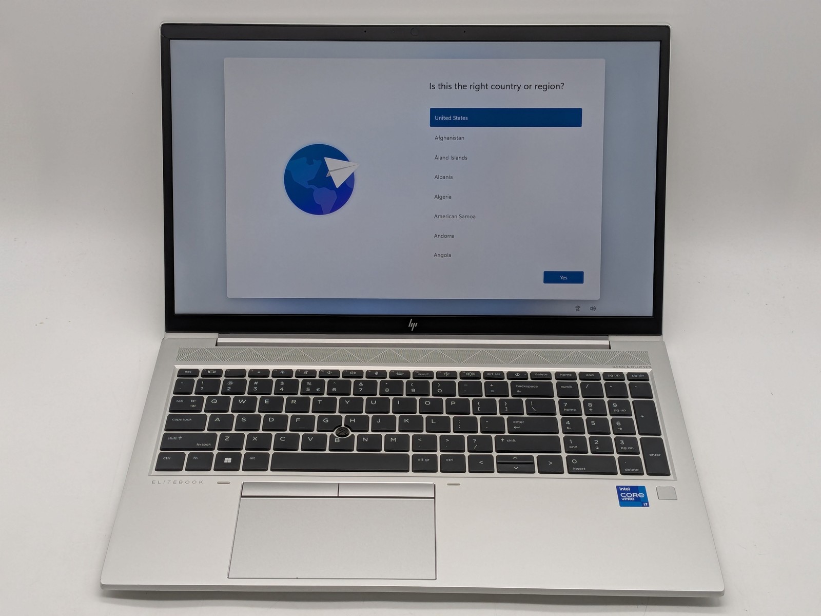 HP EliteBook 850 G8 15″ FHD I7-1185G7 512GB SSD 16GB W11P GeForce MX450 Backlit