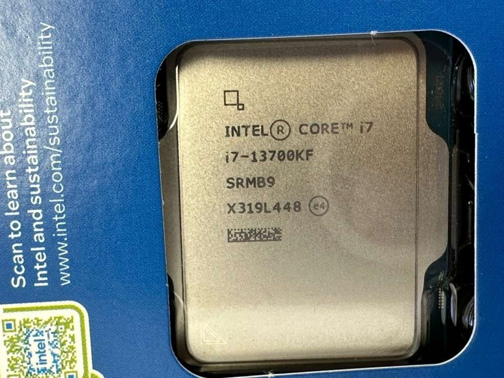 Intel Core i7-13700KF Gaming Desktop Processor 16 cores Unlocked (Sealed)