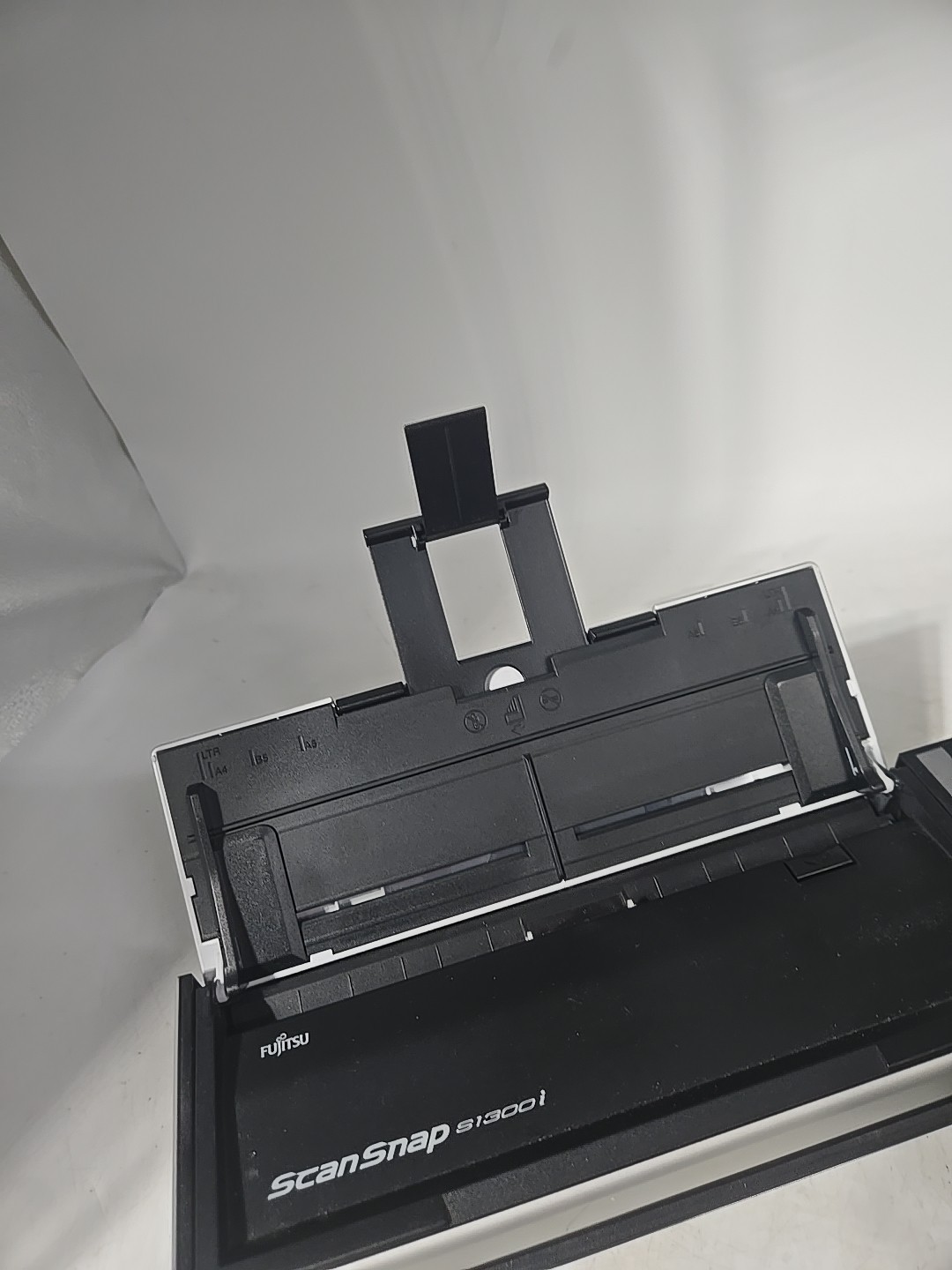 Fujitsu S1300i ScanSnap Document Scanner Working In Very Good Condition W/ Cords