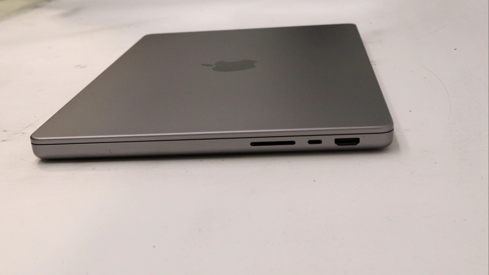 Apple MacBook Pro 14 M1 Max 10-Core 32GB 512GB Gray 2021 – Used Very Good