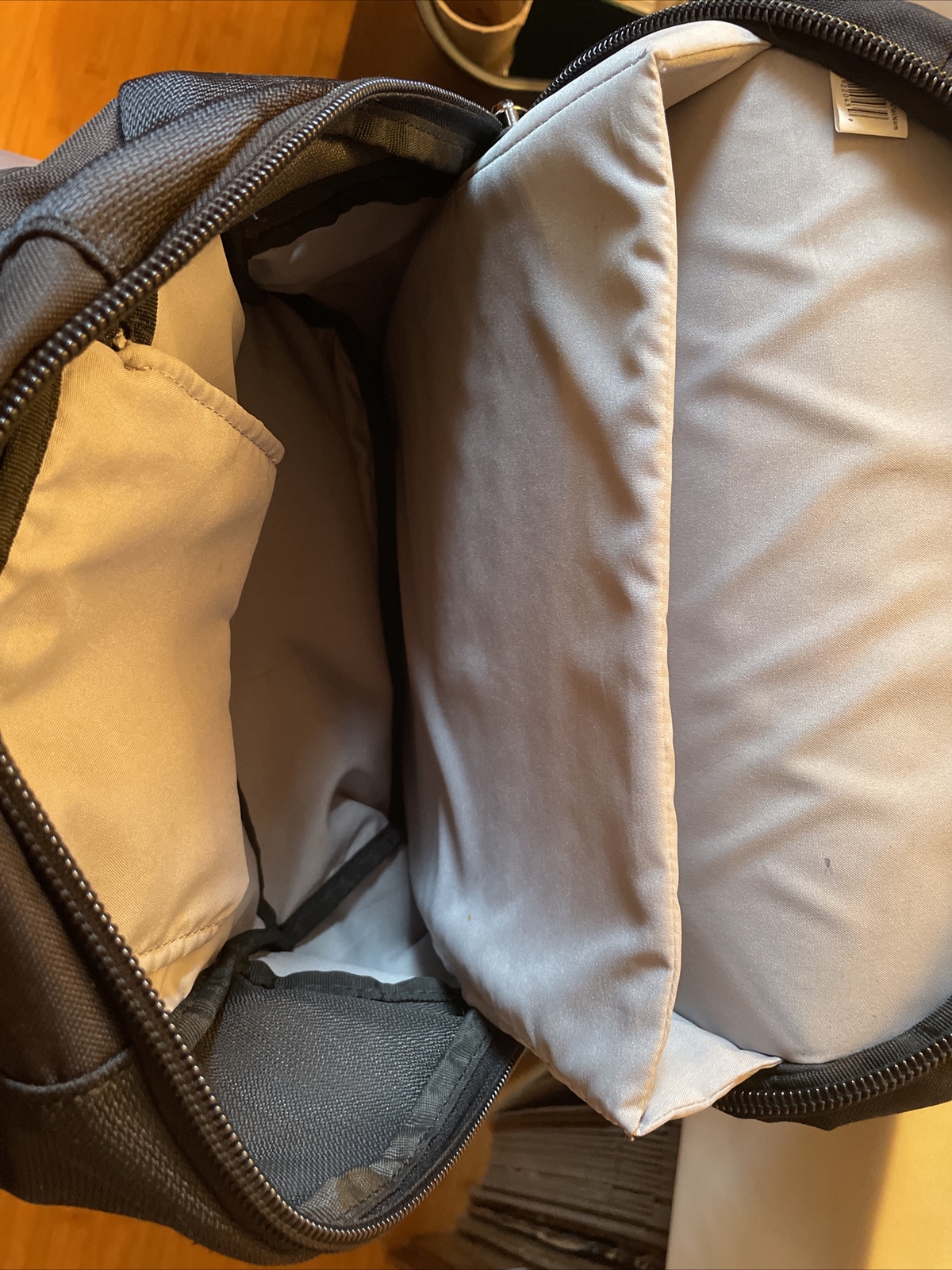 Backpack ~ Case Logic ~ 16″ with Laptop Pocket