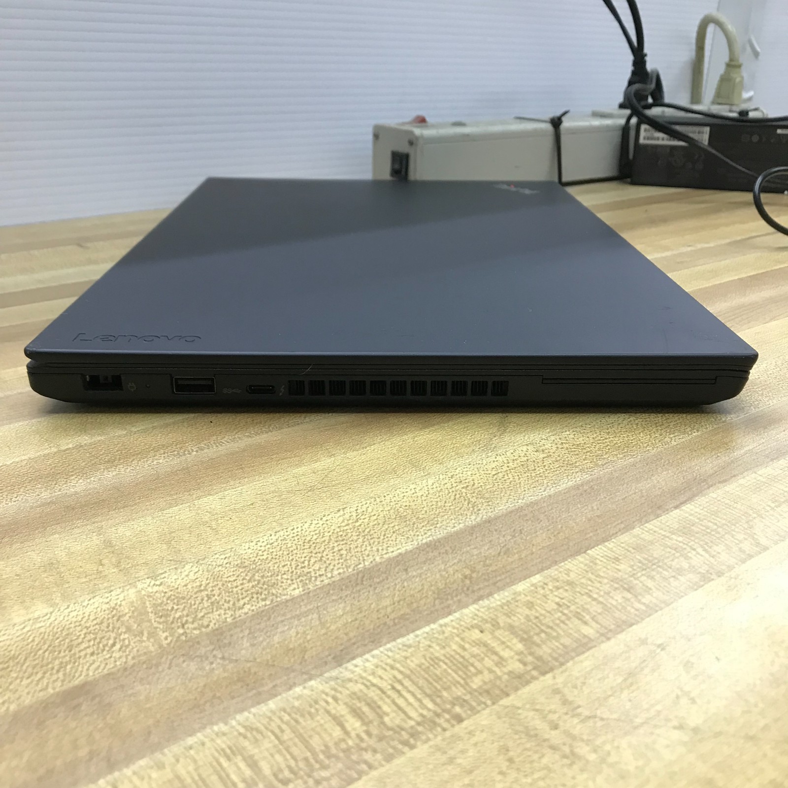 Lenovo ThinkPad T470s 14″ i5-7300U 2.60GHz 8GB RAM 128GB SSD (Windows 11 Pro)