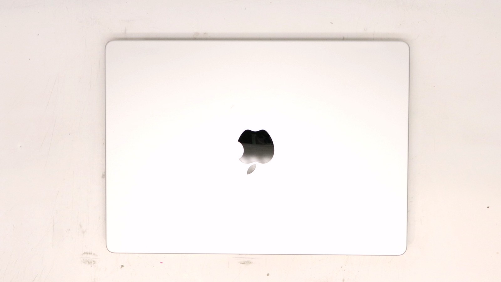 Apple Macbook Pro 14″ M1 Pro 8-Core 16GB 512GB – Very Good READ DESC
