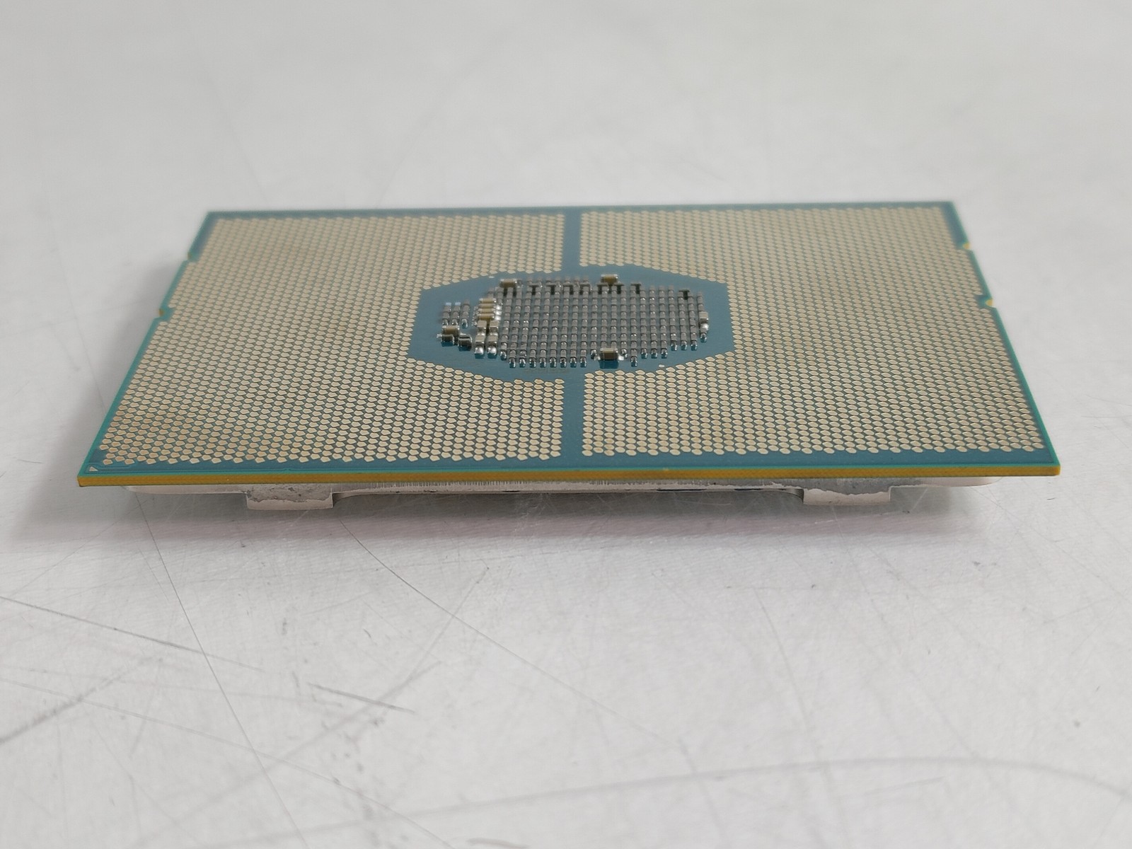 Intel Xeon Silver 4214 2.20 GHz LGA 3647-0 Server CPU Processor SRFB9