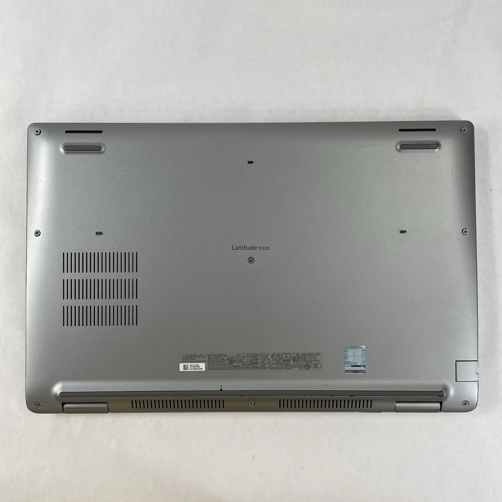 Dell Latitude 5520 15.6″ i5-1135G7 2.40 GHz 8 GB RAM No SSD/OS/AC/Battery – READ