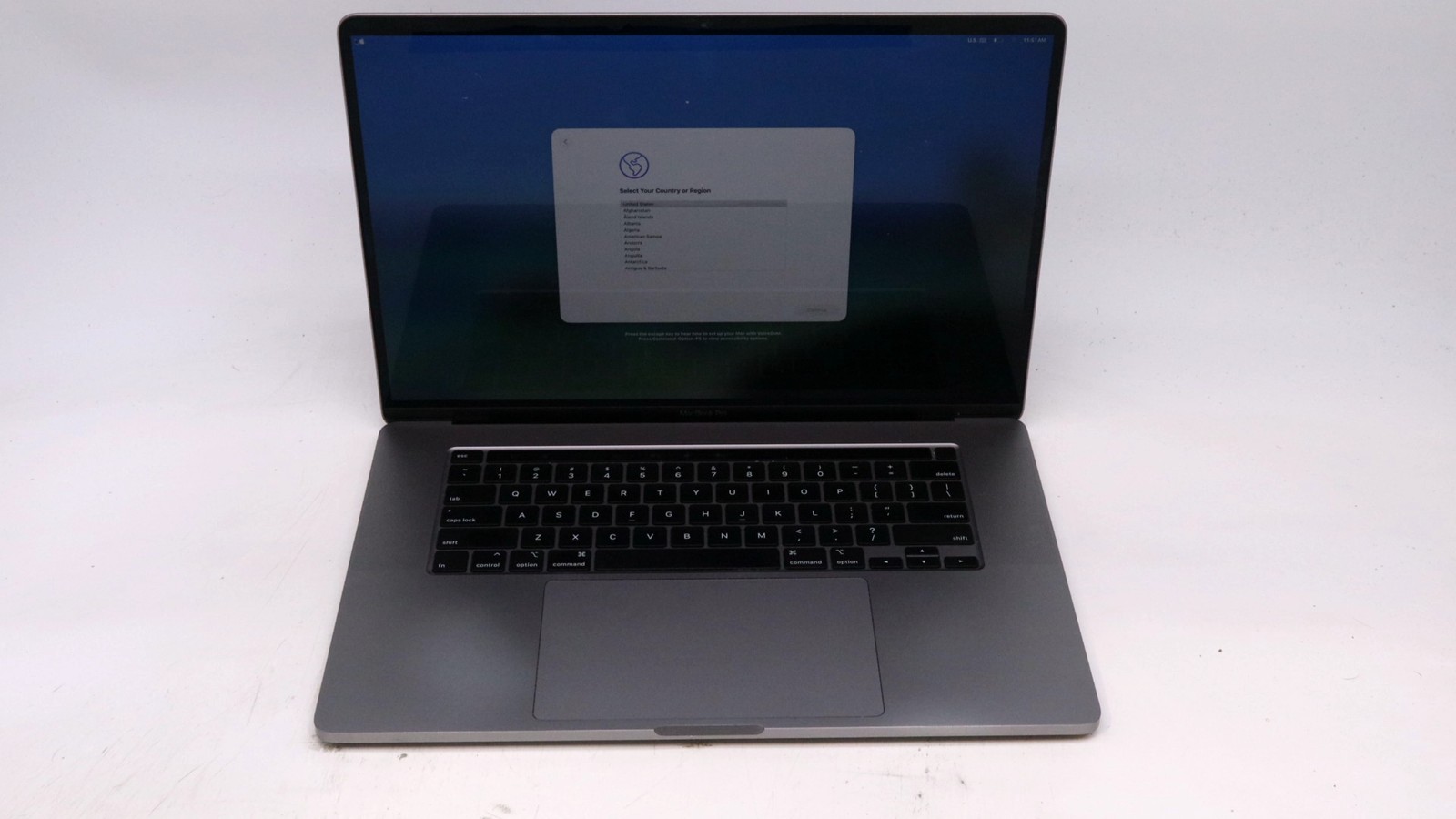 Apple Macbook Pro 16″ i9-9980HK 64GB 512GB – Fair READ DESC