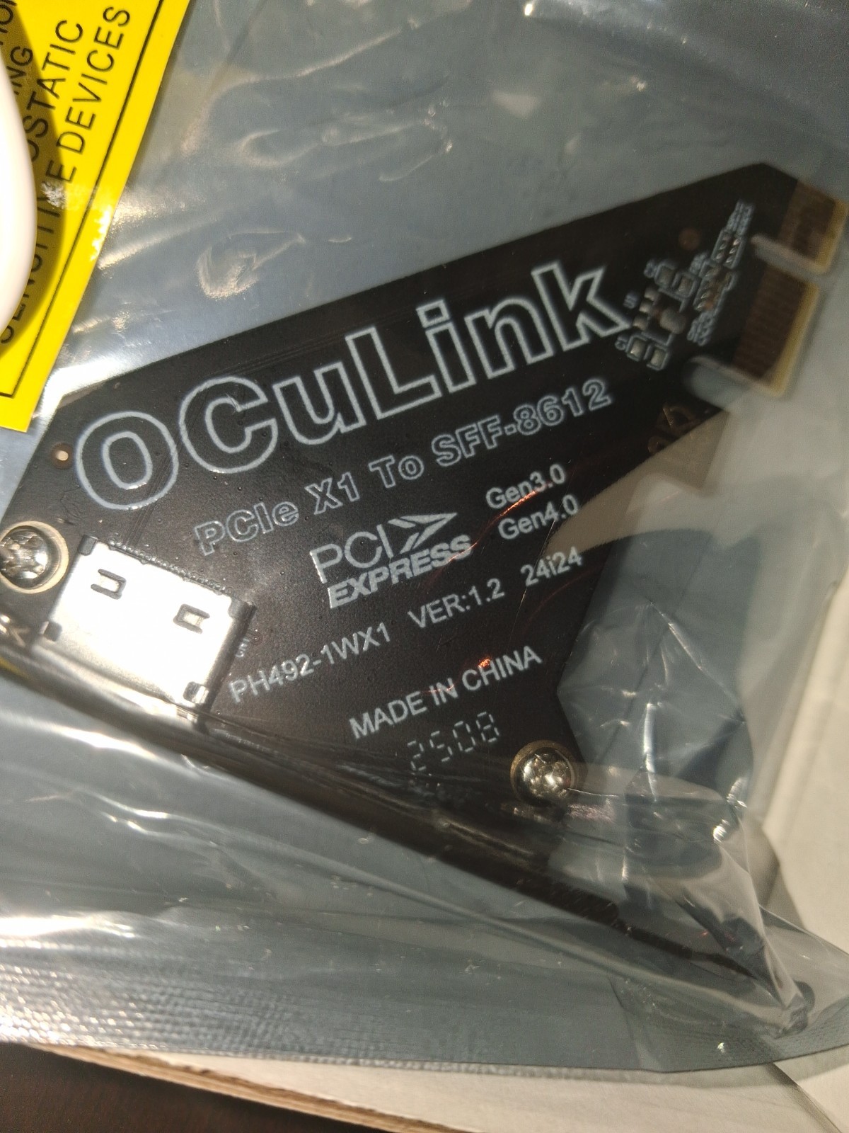 Adapter PCI-Express 4.0 PCIE 4X to Oculink SFF-8612 SFF-8611
