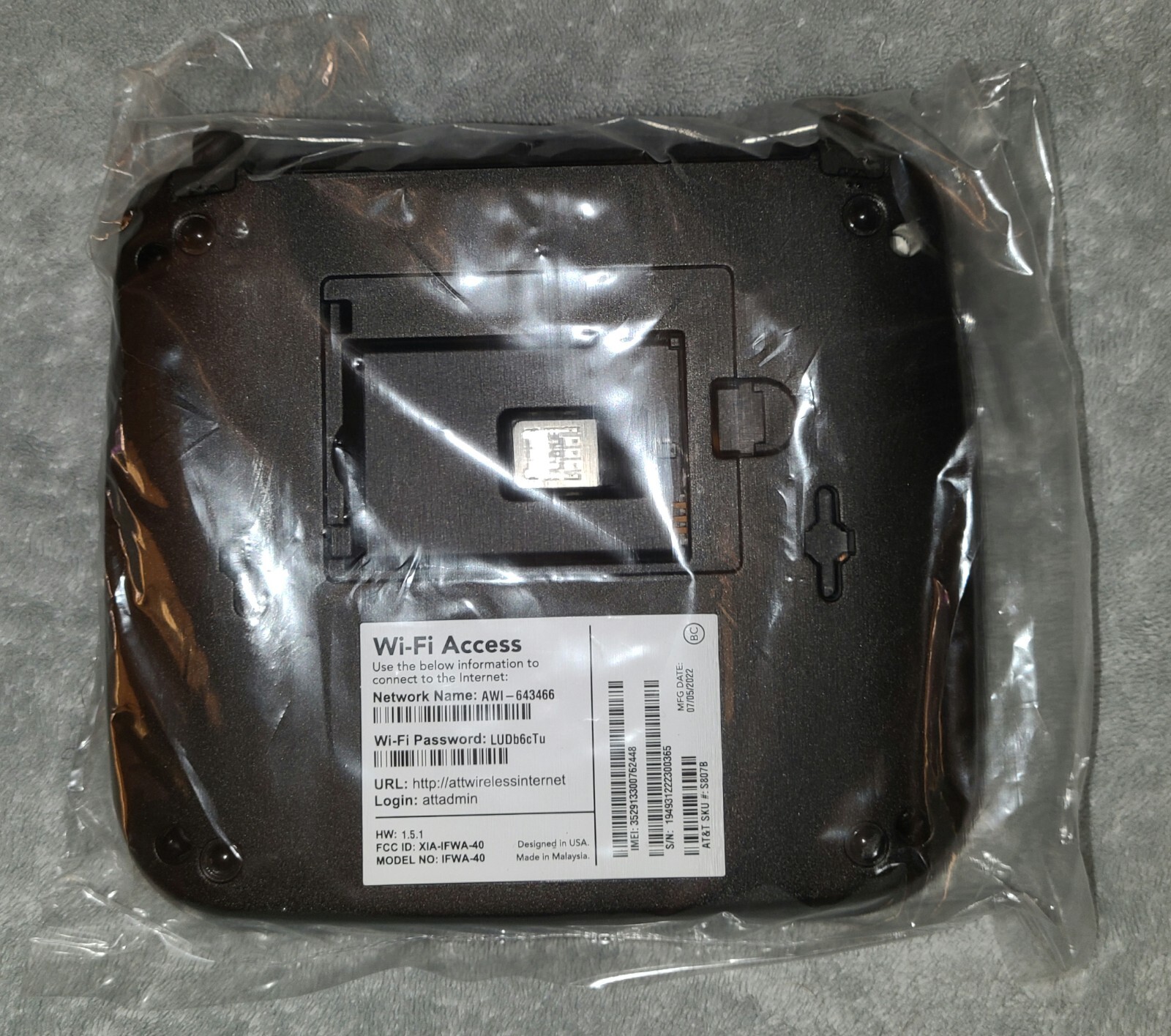 AT&T Wireless Internet Wi-Fi Hotspot Router & Home Phone Base 4G LTE IFWA-40
