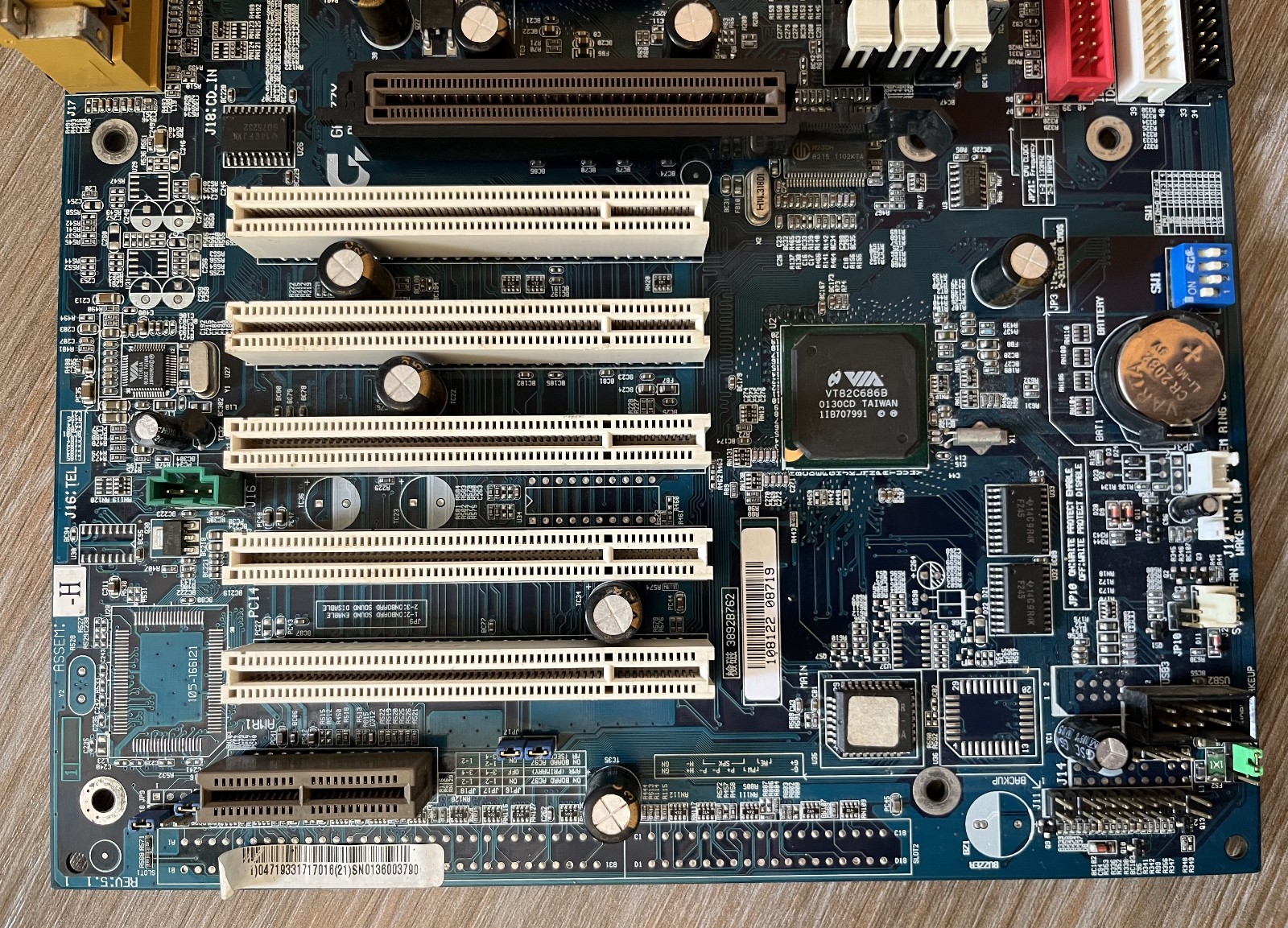 Gigabyte GA-7ZX Socket A – AMD Duron 650 – 256MB RAM – I/O Shield – Tested