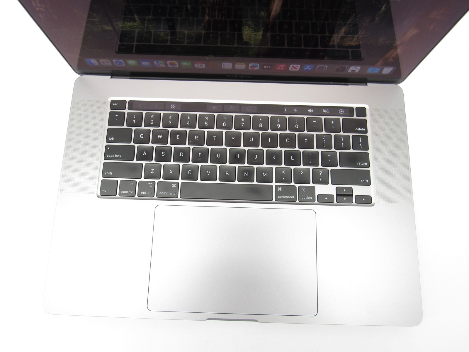 Apple MacBook Pro 2019 A2141 i9-9880H 2.3Ghz 32GB RAM 1TB NVMe 5500M 4GB No AC