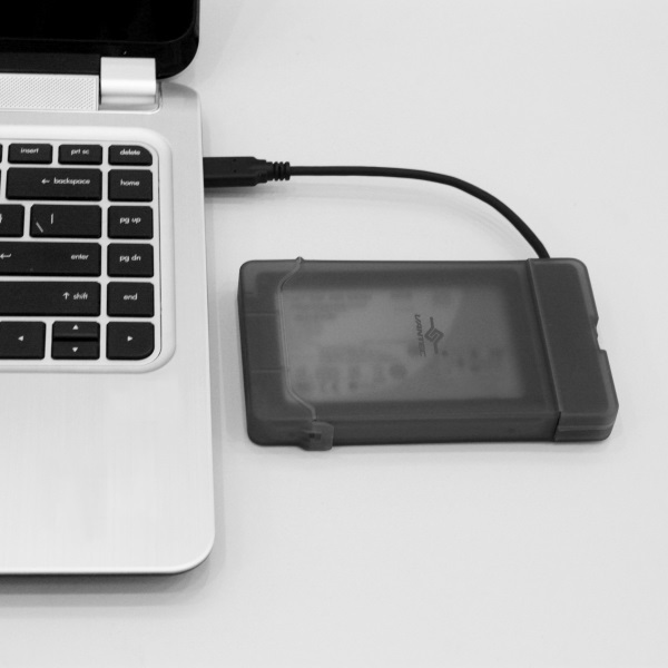 Vantec USB 3.1 Gen 2 Type-C 2.5″ SATA SSD/HDD Storage adapter