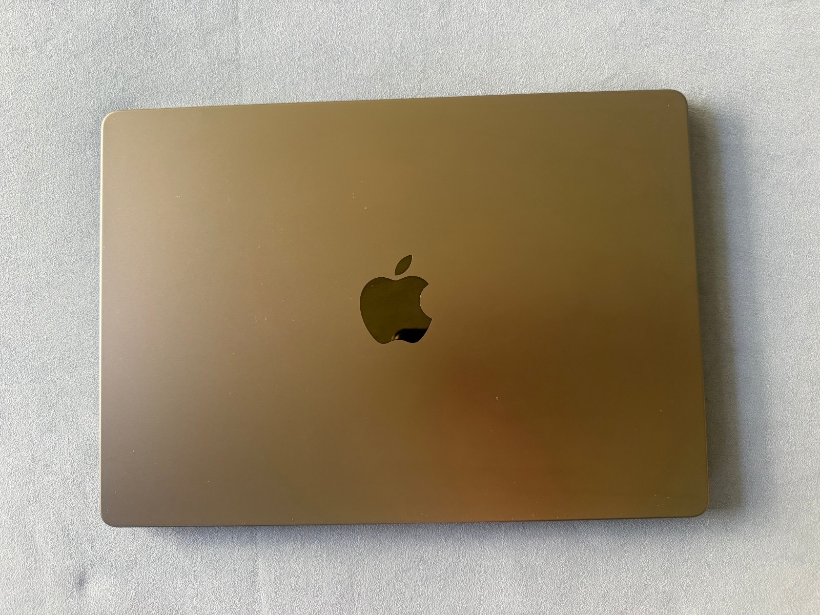 14-inch MacBook Pro – Apple M5 chip with 10-core CPU and 10-core GPU – 16GB Memo