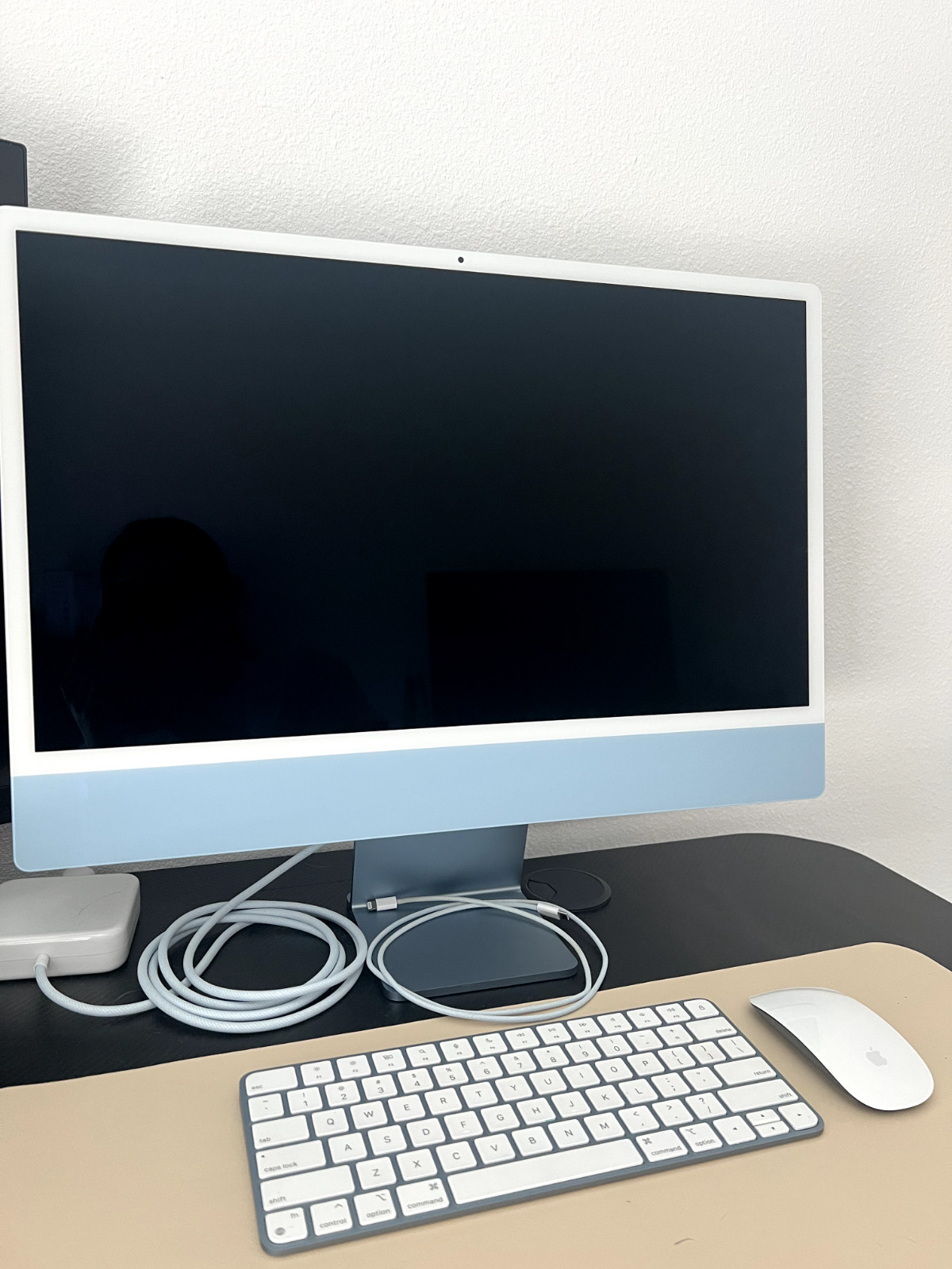 Apple iMac 24″ (256GB SSD, Apple M1, 3.20GHz, 8GB, 7-Core GPU) Blue – MJV93LL/A