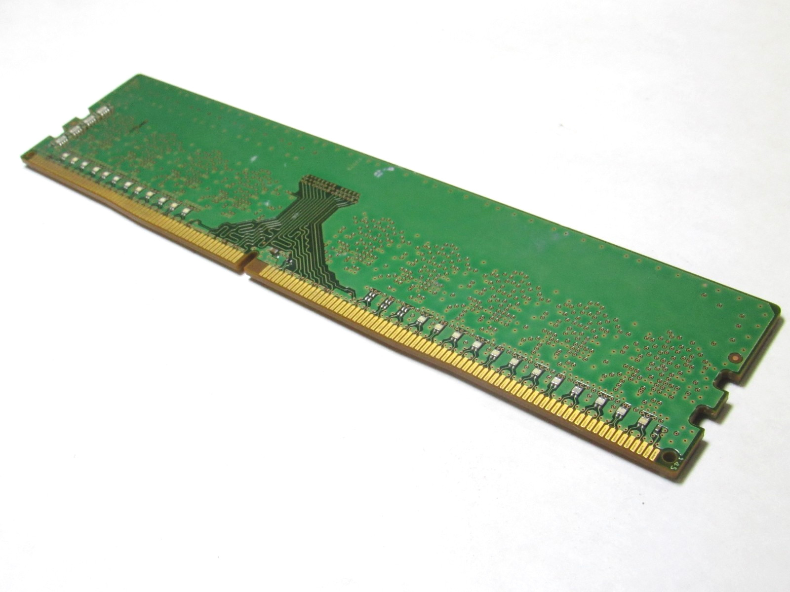 Samsung 16GB Kit (2x8GB) DDR4 2133MHz PC4-17000 UDIMM RAM M378A1K43BB1-CPB