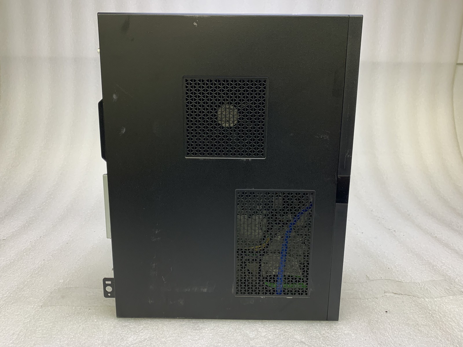 Dell Vostro 3670 Intel Core i7-8700 3.2GHz 8GB RAM 1TB SSD NVIDIA NO OS Good