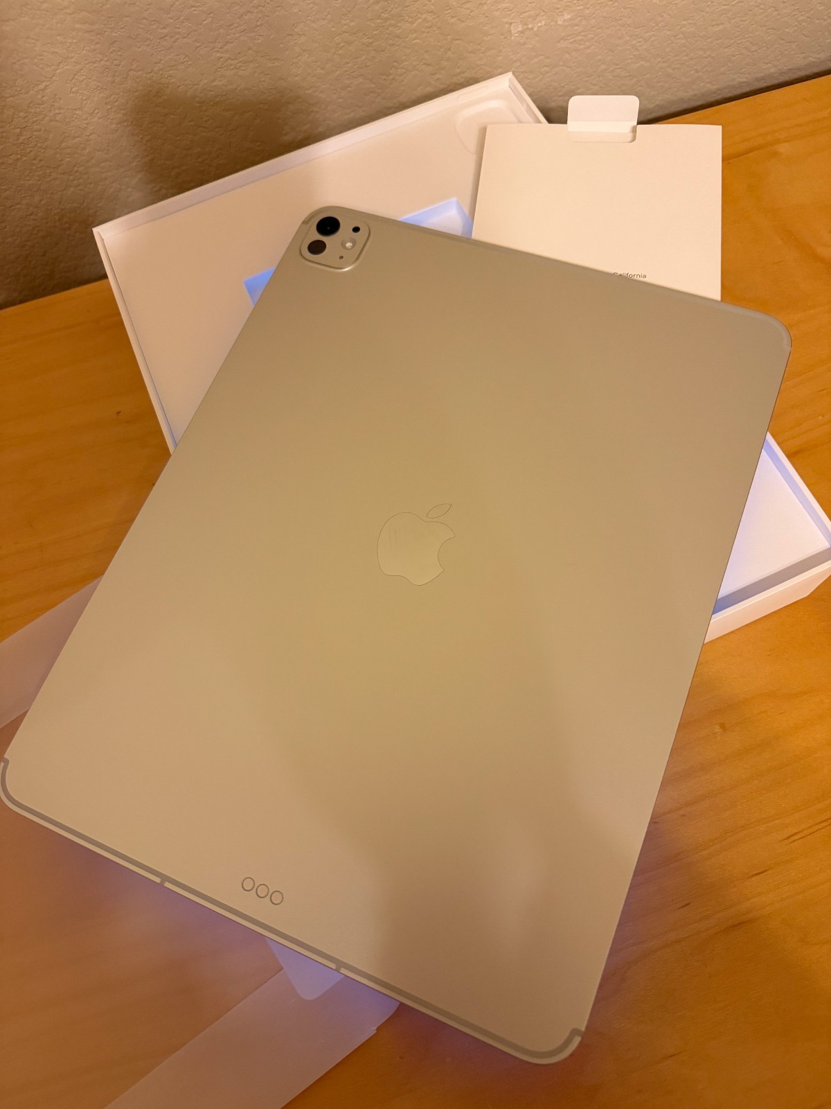 Apple iPad Pro 13 (2025) A3361 2 TB, Wi-Fi + 5G, 13 in – Silver