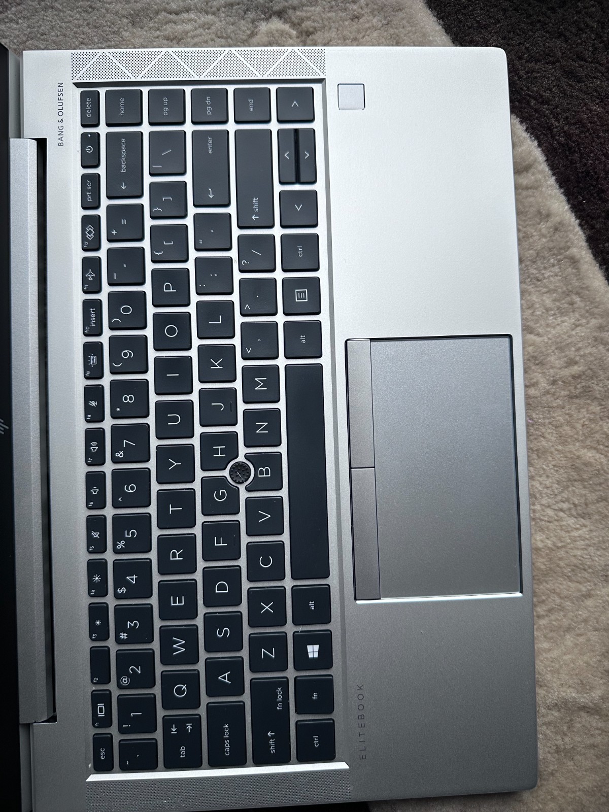 HP EliteBook AMD Ryzen 5 PRO 4650U with Radeon Graphics (2.10 GHz)