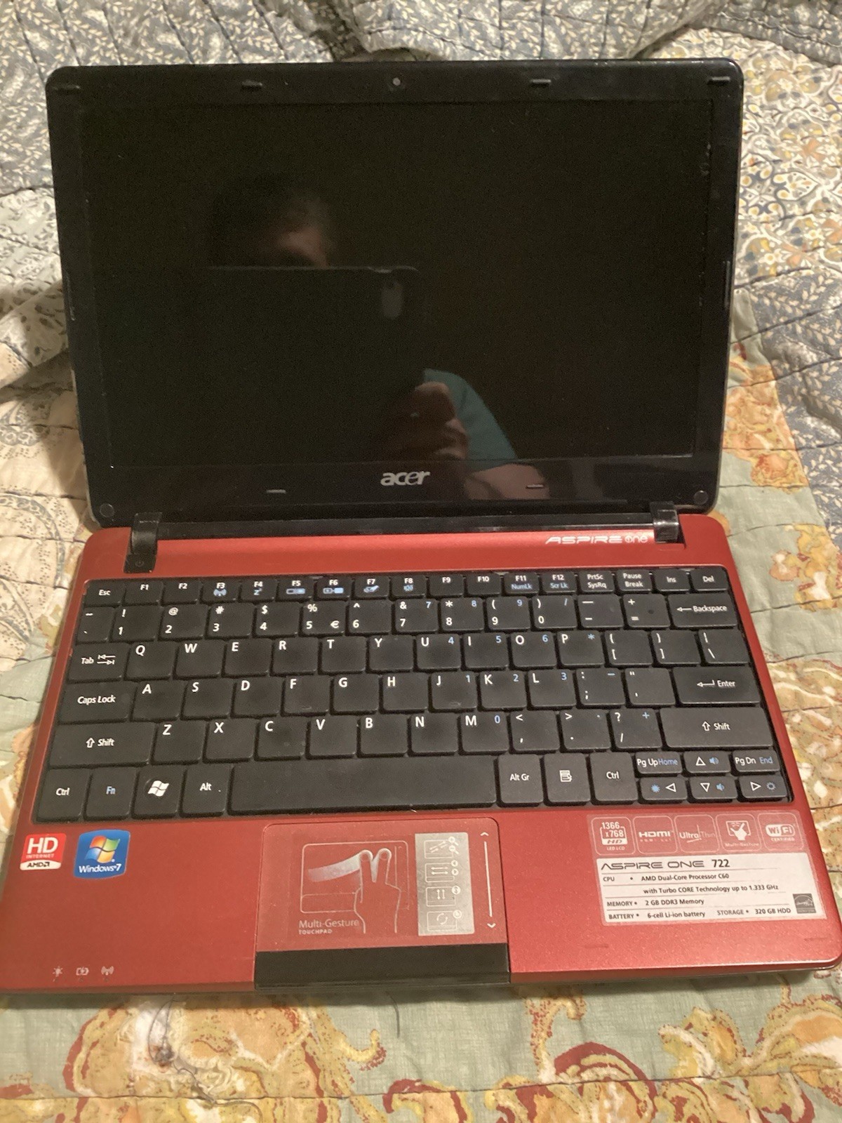 Acer Aspire One 722 11.6″ AMD C-60 1.33GHz 2GB 240GB SSD Bodhi Linux Red