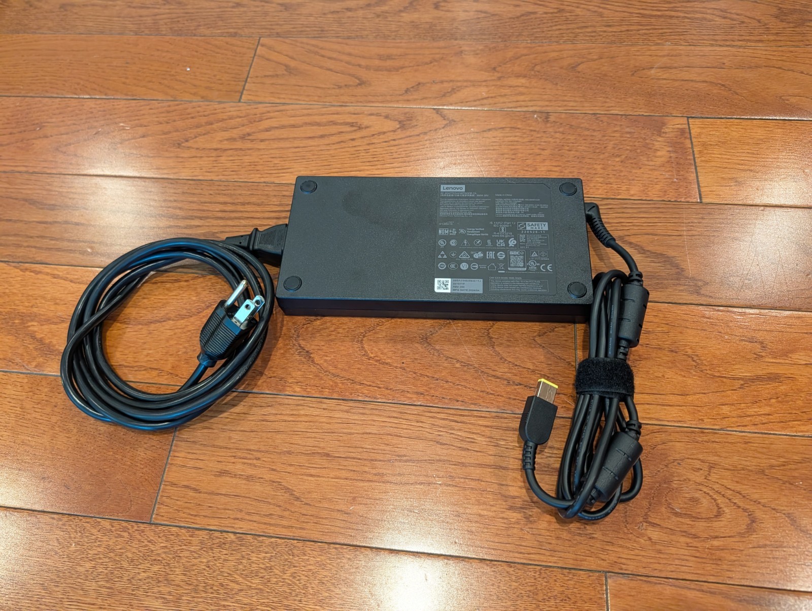 Genuine 300W Lenovo AC Power Adapter for Legion Pro 5 5i – Square Plug Charger
