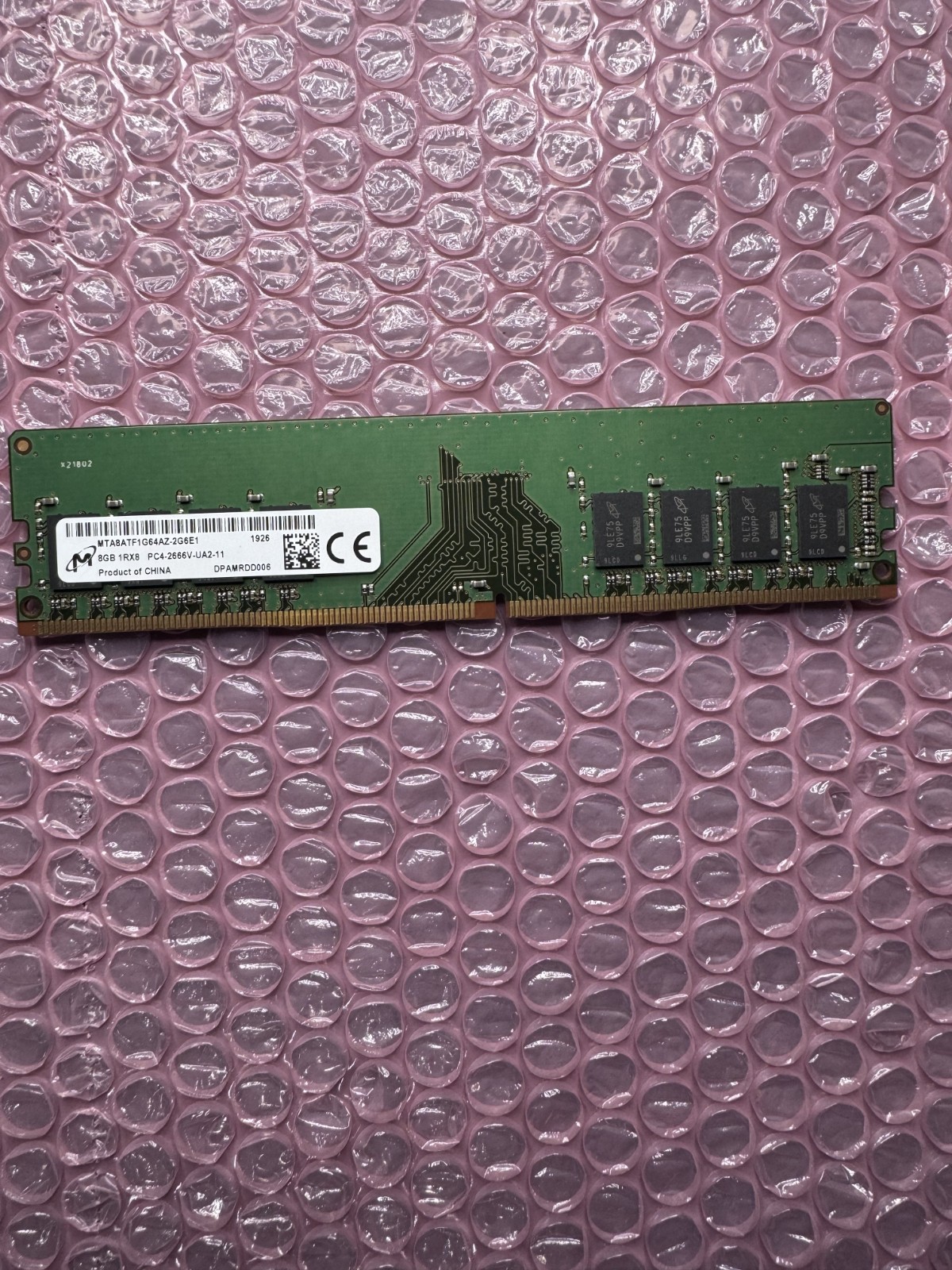 Micron 8GB PC4-21300 (DDR4-2666) Memory (MTA8ATF1G64AZ2G6E1)