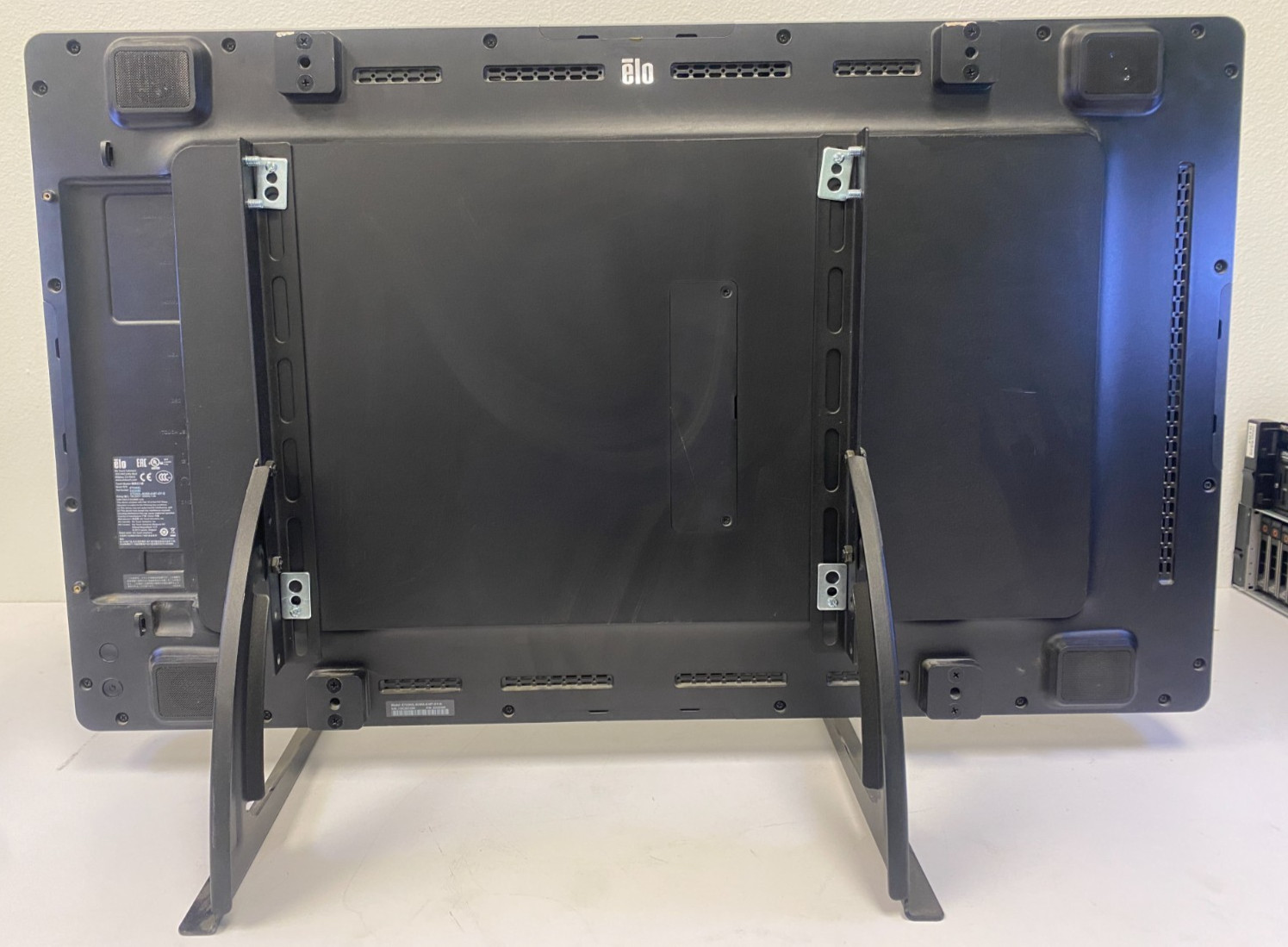 USED Elo ET3202L 32″ Interactive Touchscreen Display Digital Signage LCD W/Stand