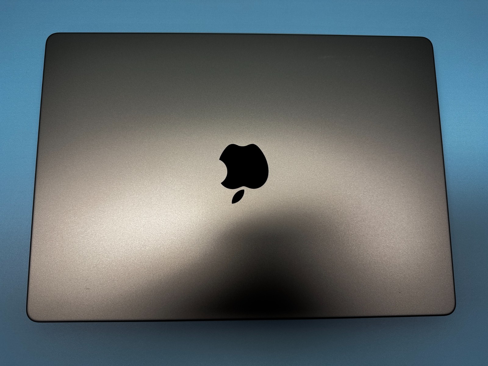 Tahoe 2021/22+ Apple MacBook Pro 14″ 32CORE M1 MAX 64GB RAM 1TB SSD – WARRANTY