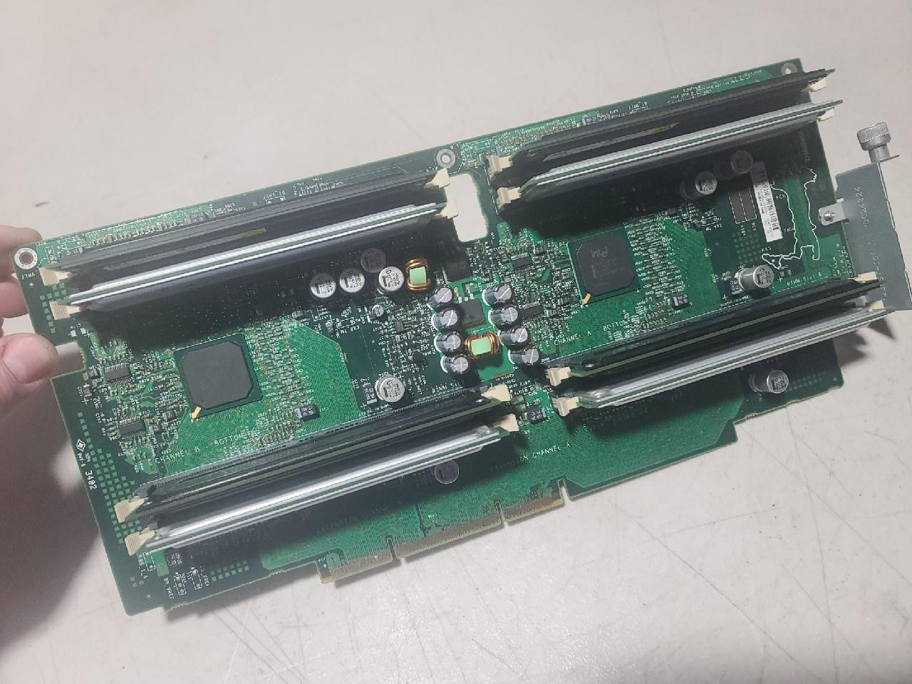 Compaq Memory Expansion Board 230314-001 with (8) 512MB from W8000 Workstation