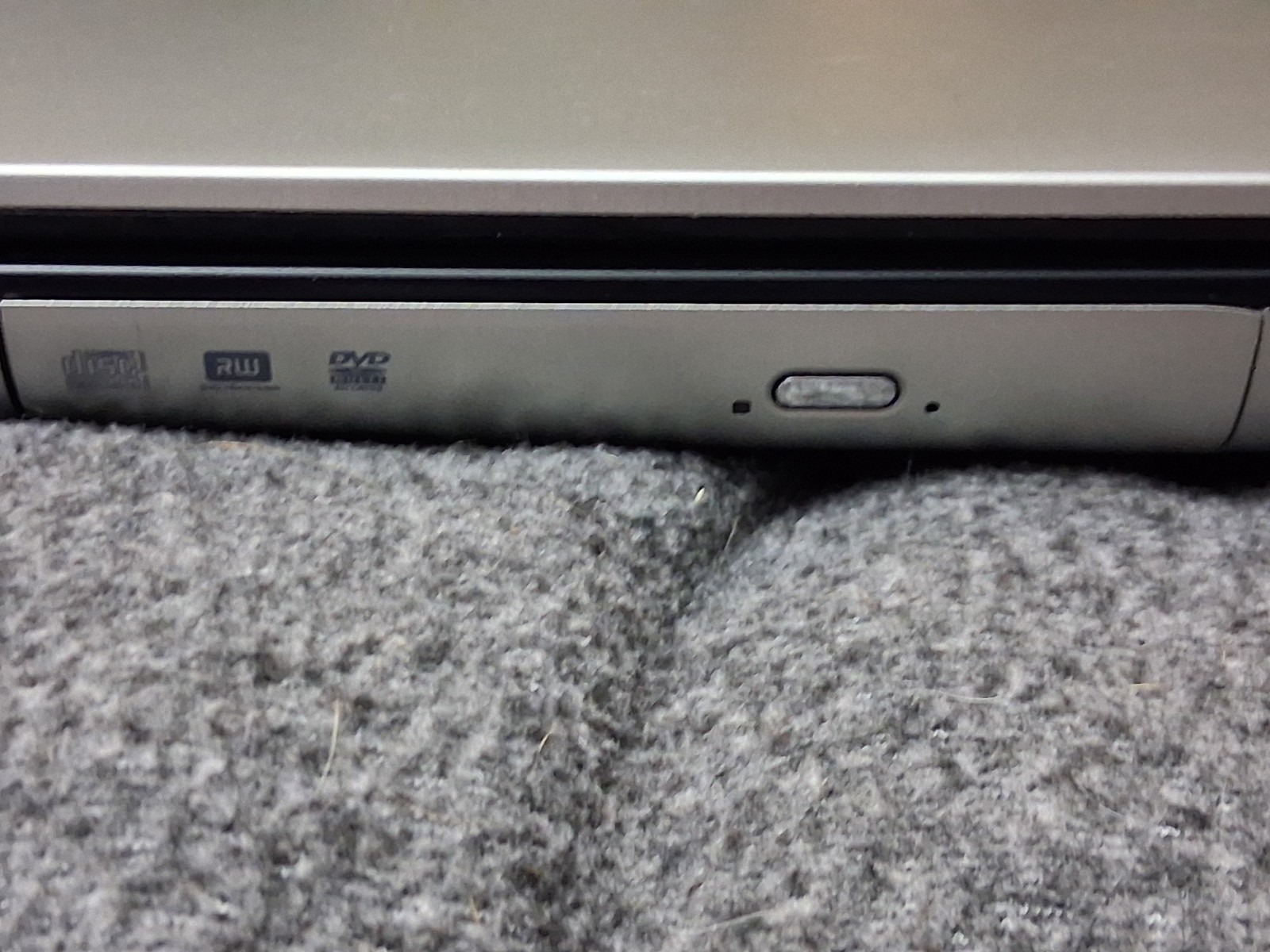 Dell XPS L701X 17.3 Silver Intel i5 6GB RAM 500GB HDD Win 10 Pro Charger Ready