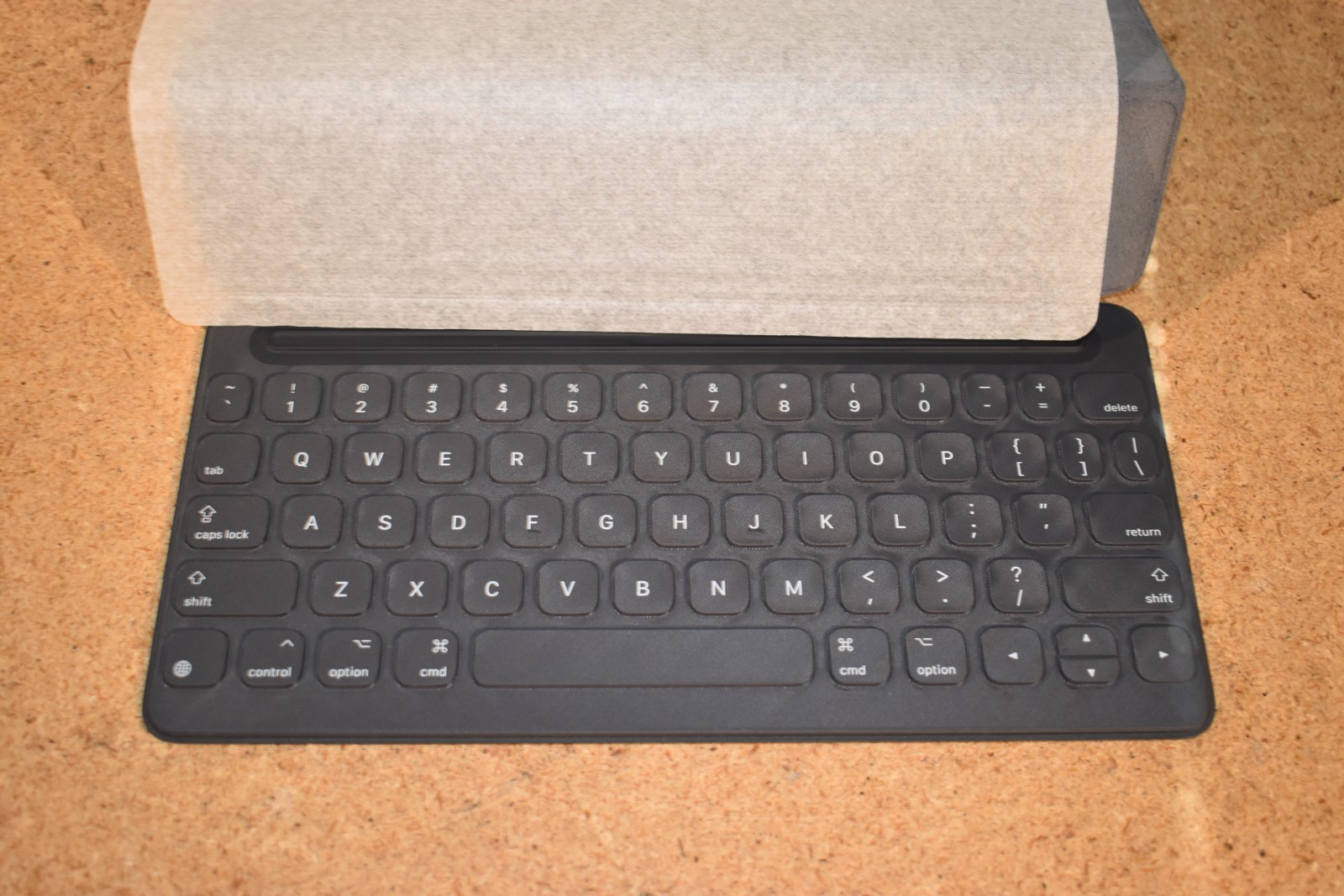 Apple Smart Keyboard Case for iPad Pro 10.5″ iPad Air 3rd & IPad 7th-9th A1829