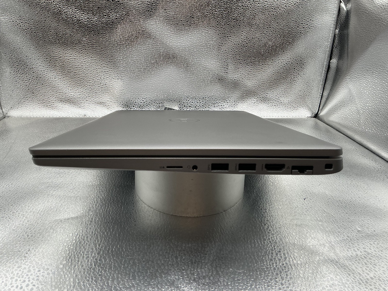 Dell Latitude 5520 15.6 inch laptop i7-1185G7 3.0 Ghz, 16 GB512 GB NVME, Win 11