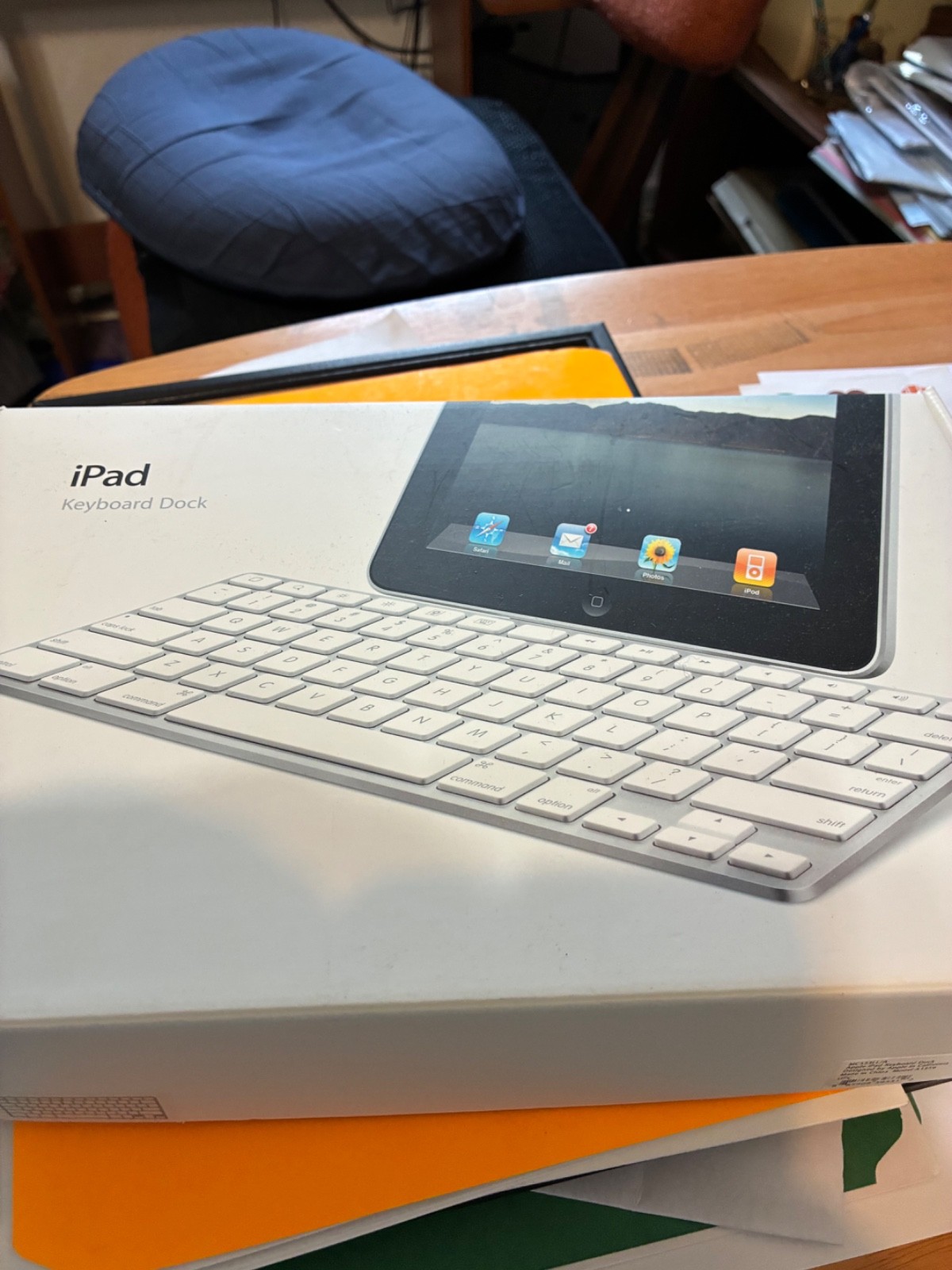 Apple iPad Keyboard Dock MC533LL/B A1359 for iPad 1st Gen New Sealed
