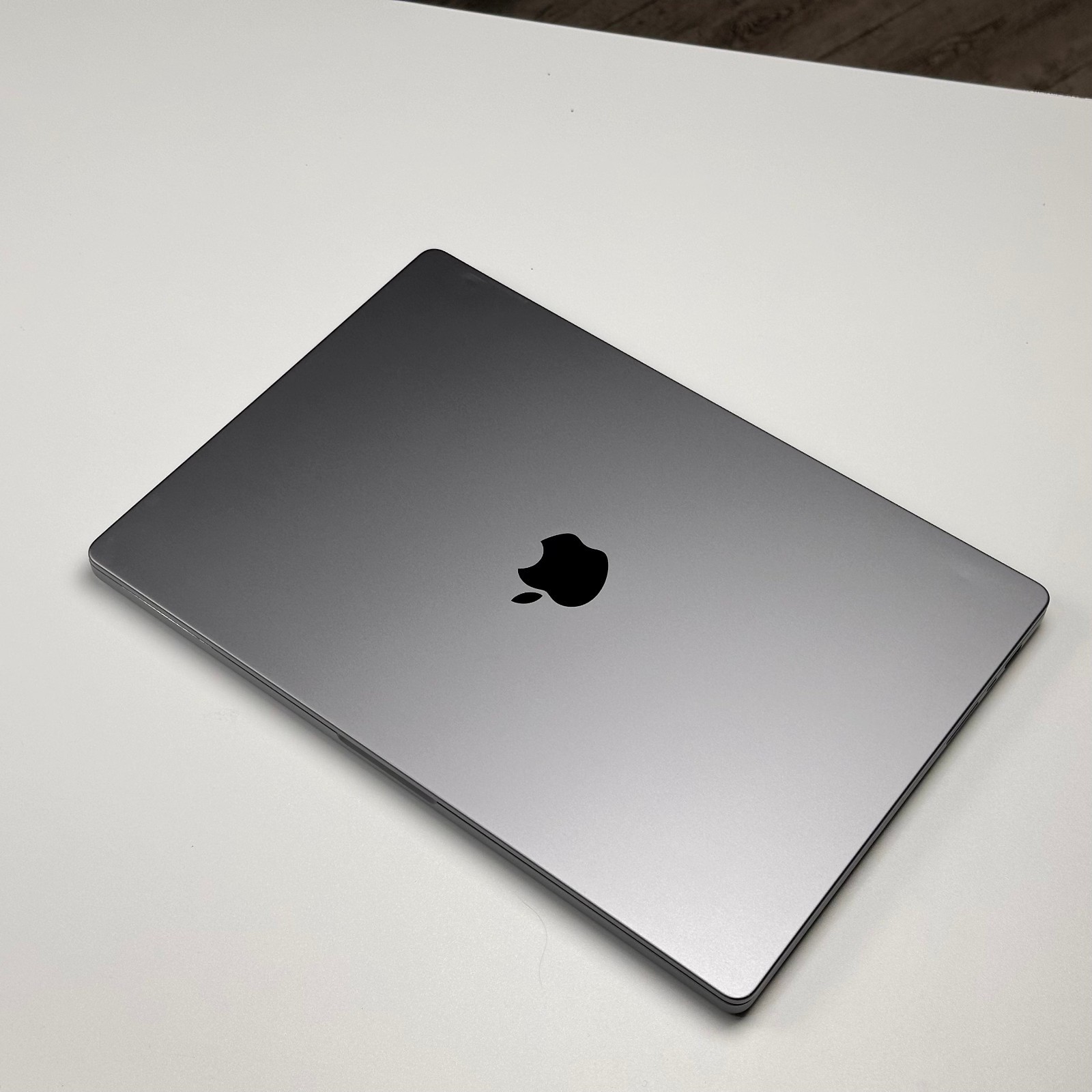MacBook Pro 16″ M1 Pro 10-CPU 16-GPU 16GB 512GB SSD Tahoe + WARRANTY