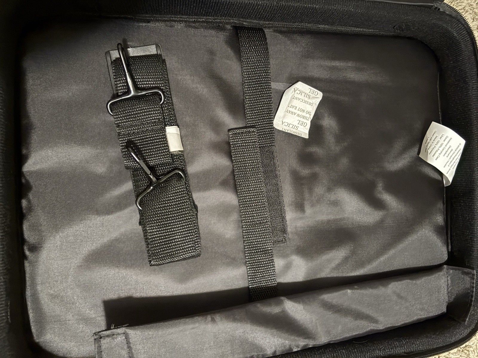 15.6” Laptop Tablet Bag Case with Shoulder Strap (Black) lightweight- NWT