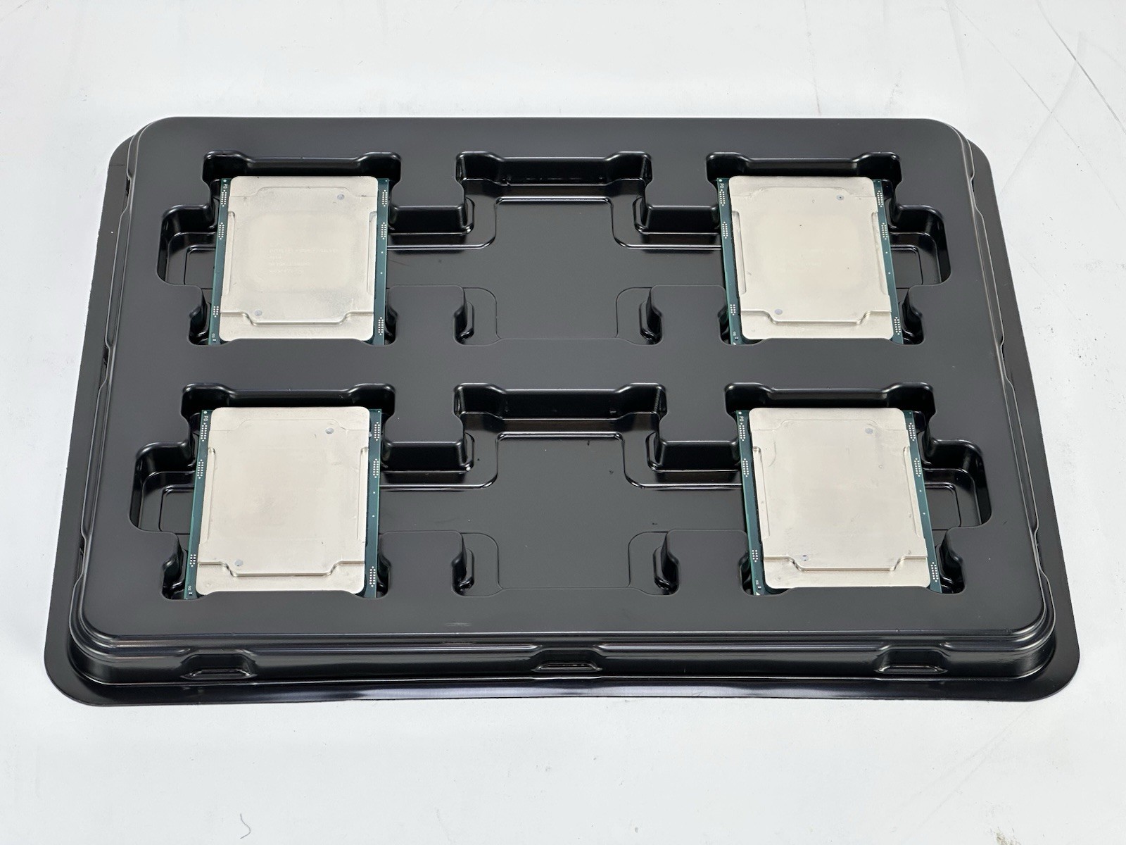 Intel Xeon Silver 4114 CPU 2.2GHz 13.75MB 10 Core FCLGA3647 SR3GK 85W Processor