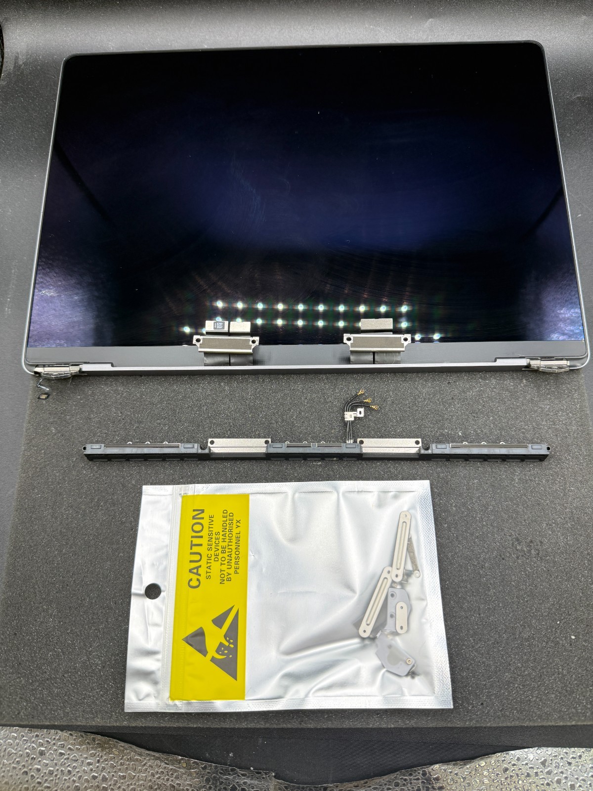 OEM Screen Replacement for Apple MacBook Pro 14″ A2442 (2021) Space Gray