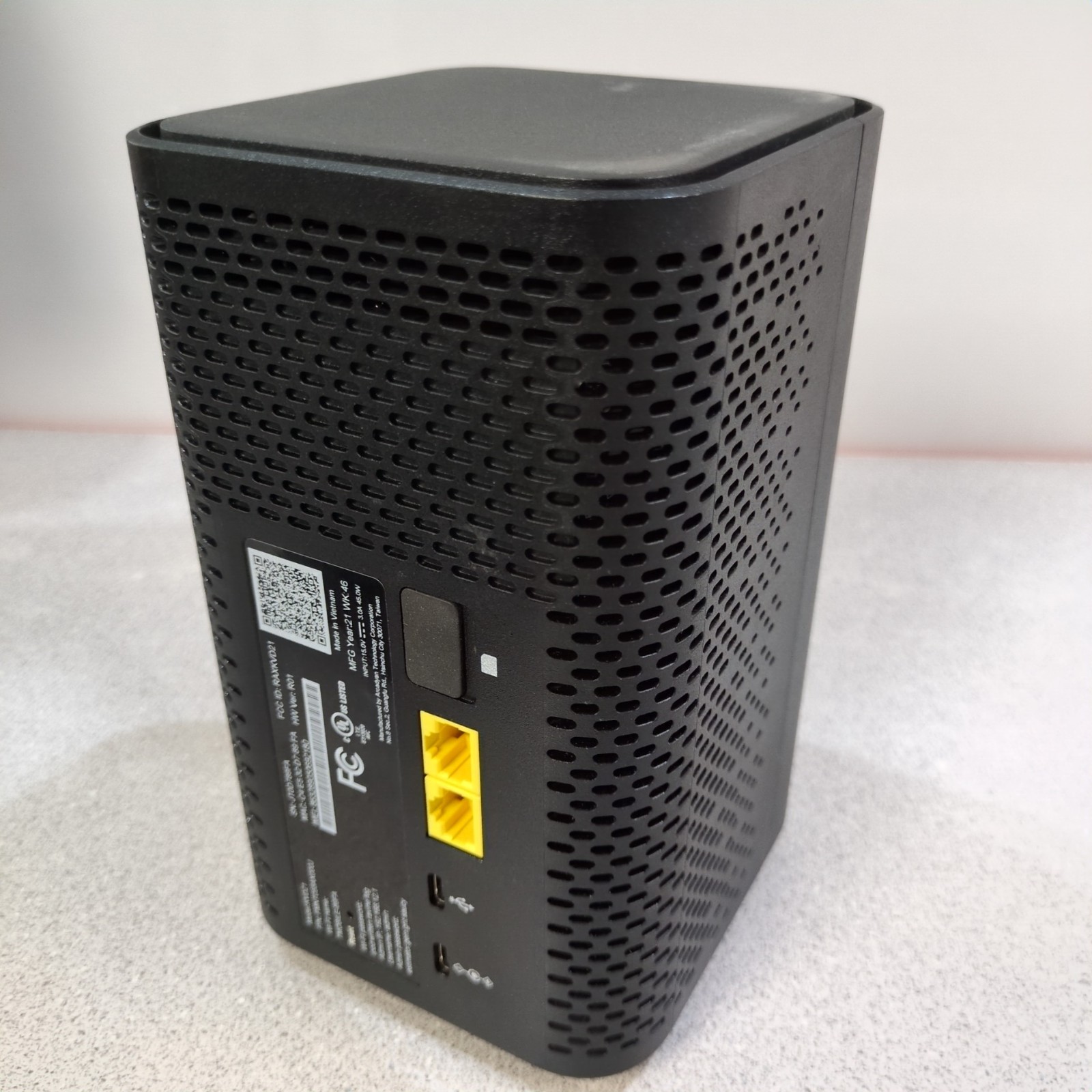 T-Mobile ARC KVD21 5G Home Internet Wi-Fi Gateway – Black – Used NO ADAPTER