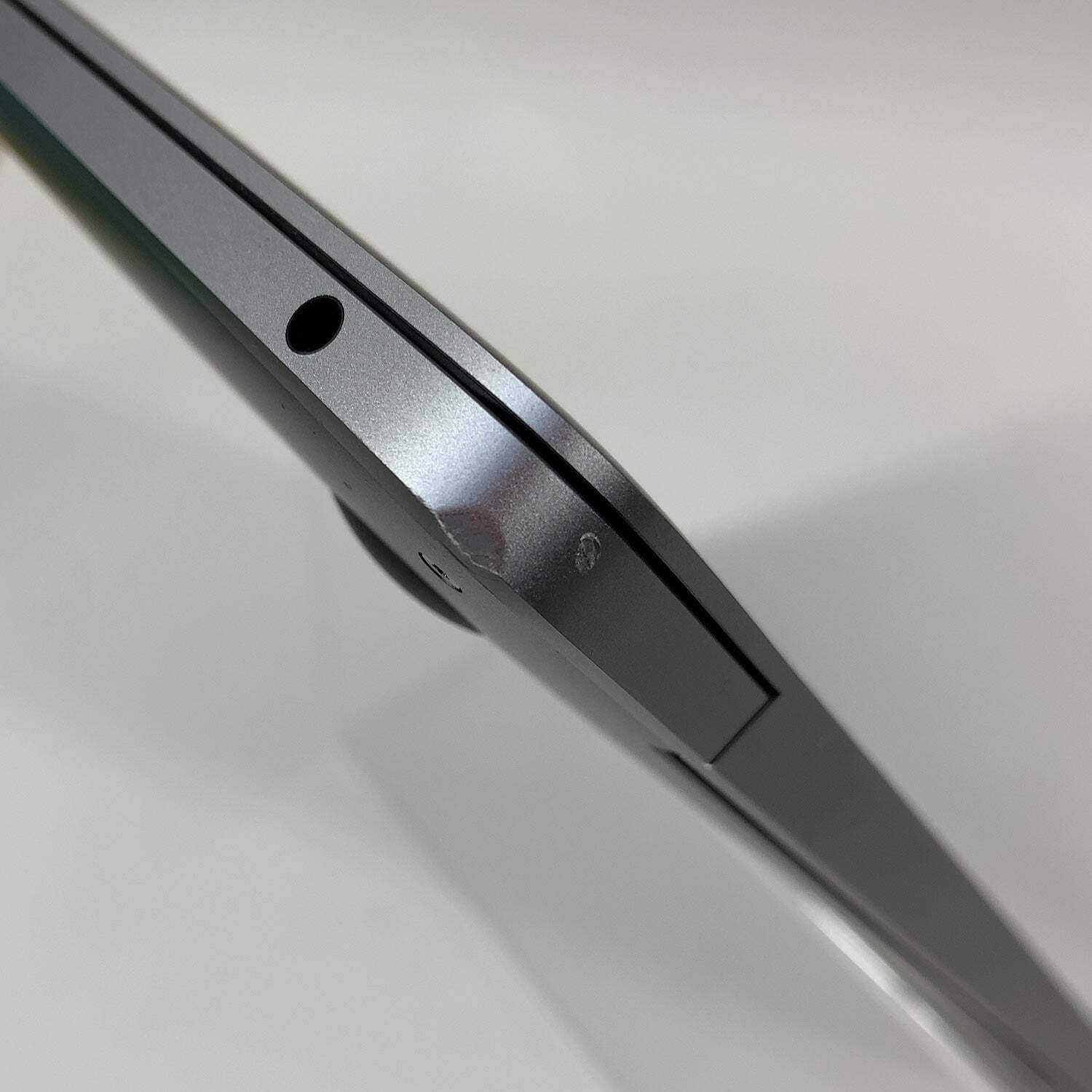 2020 Apple MacBook Air 13.3″ M1 7C GPU 3.2GHz 8GB RAM 256GB SSD MGN63LL/A