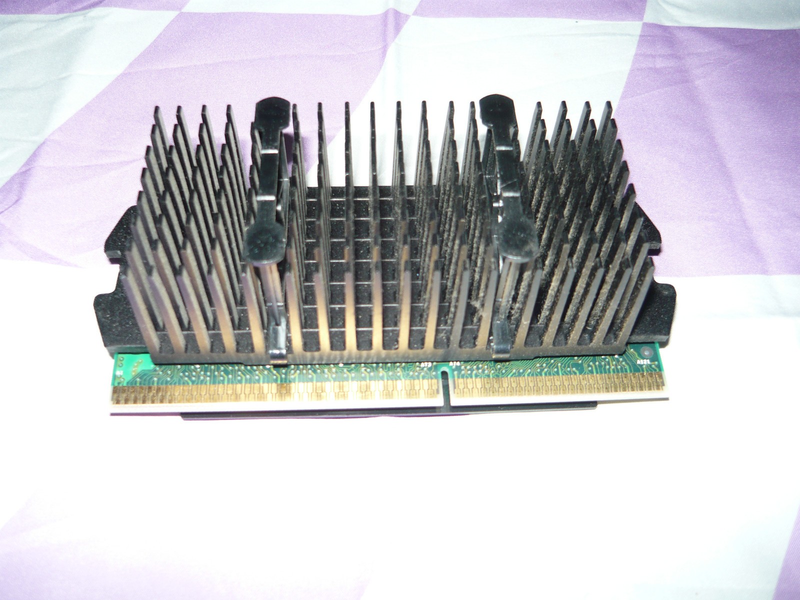 Vintage Intel Pentium III 733/133 SL3XN Slot 1 CPU Processor Used Good