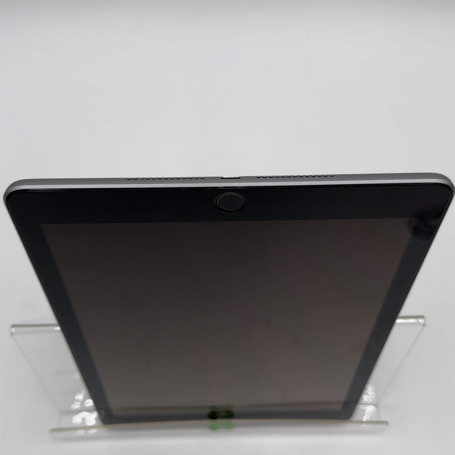 WiFi Only Apple iPad 6th Gen 128GB Space Gray MR7J2LL/A