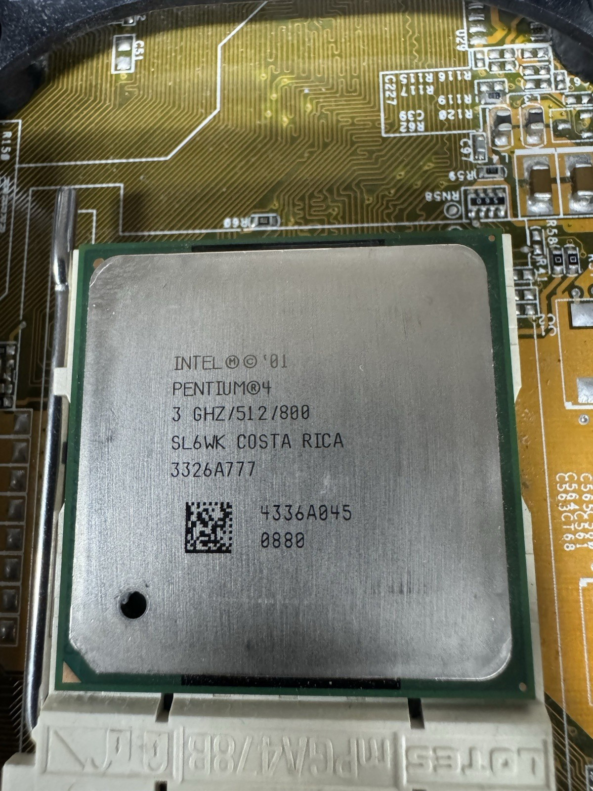Asus P4P800 SE Mobo + Intel Pentium 4 3Ghz CPU + 4GB DDR1 RAM + HD9600 128MB GPU